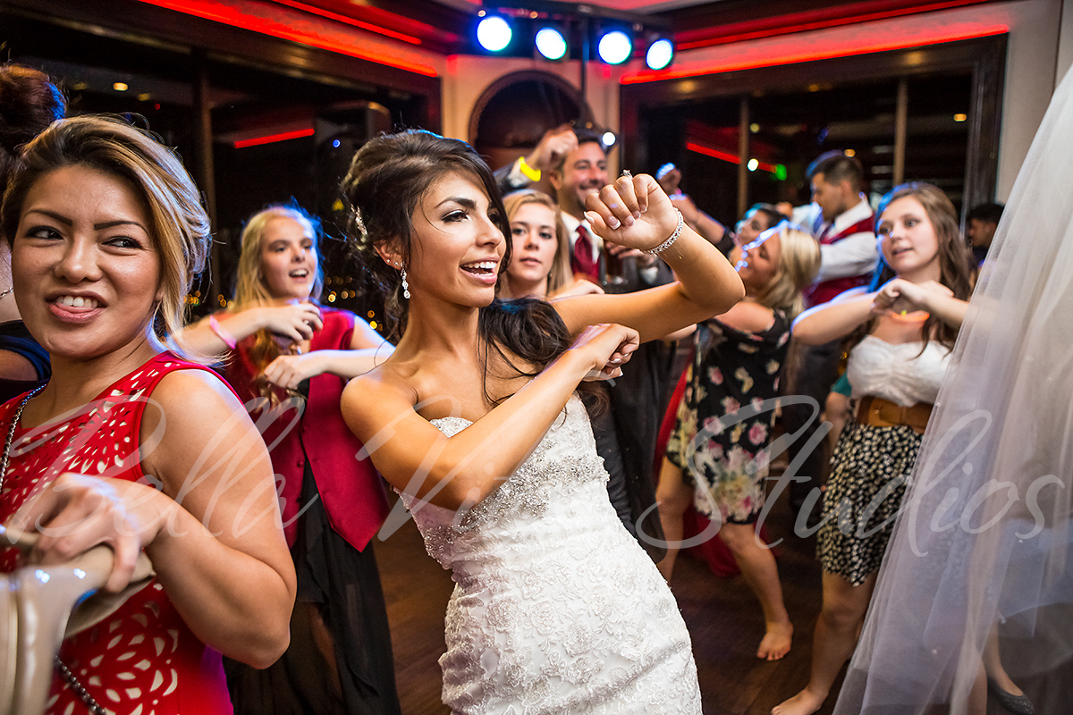 fort-wayne-wedding-photographers-photography-engagement-20140920-church-reception-1036