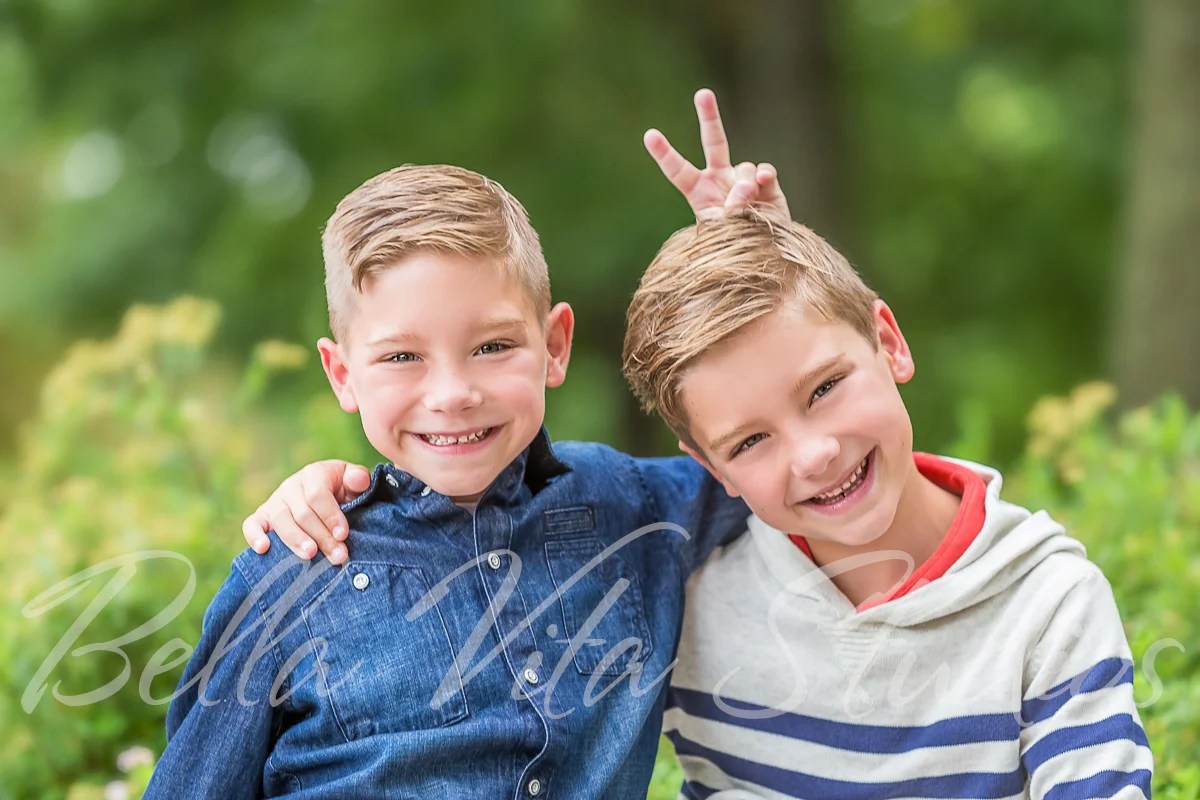 fort-wayne-family-photographers-photography-photos-20150806-downtown-kids-children-portraits-
