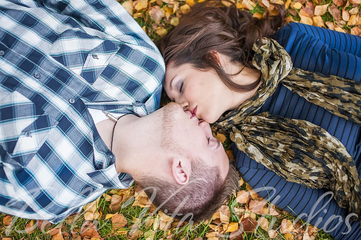 fort-wayne-wedding-photographer-photography-foster-park-20131020-engagement-1016