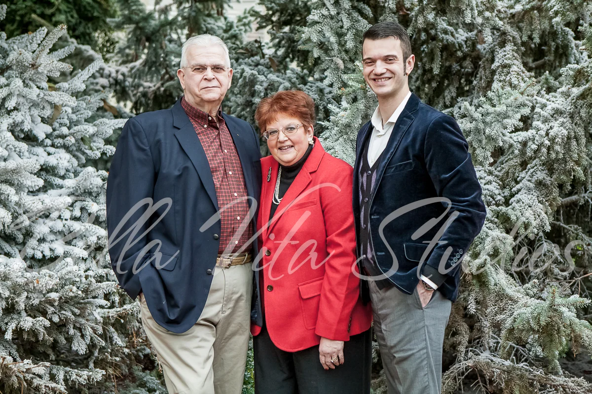 fort-wayne-indiana-family-photos-portraits-pics-botanicsal-conservatory-photographers-photography-1008.jpg
