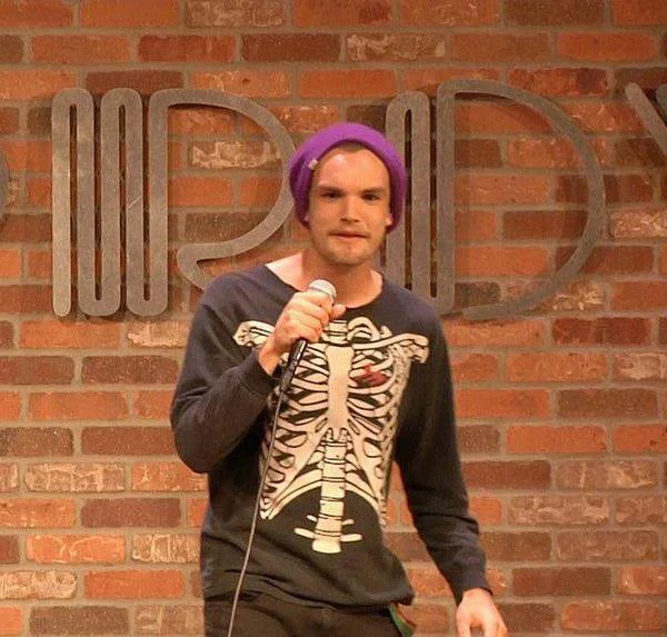 998502_490862227654777_708913520_n.jpg