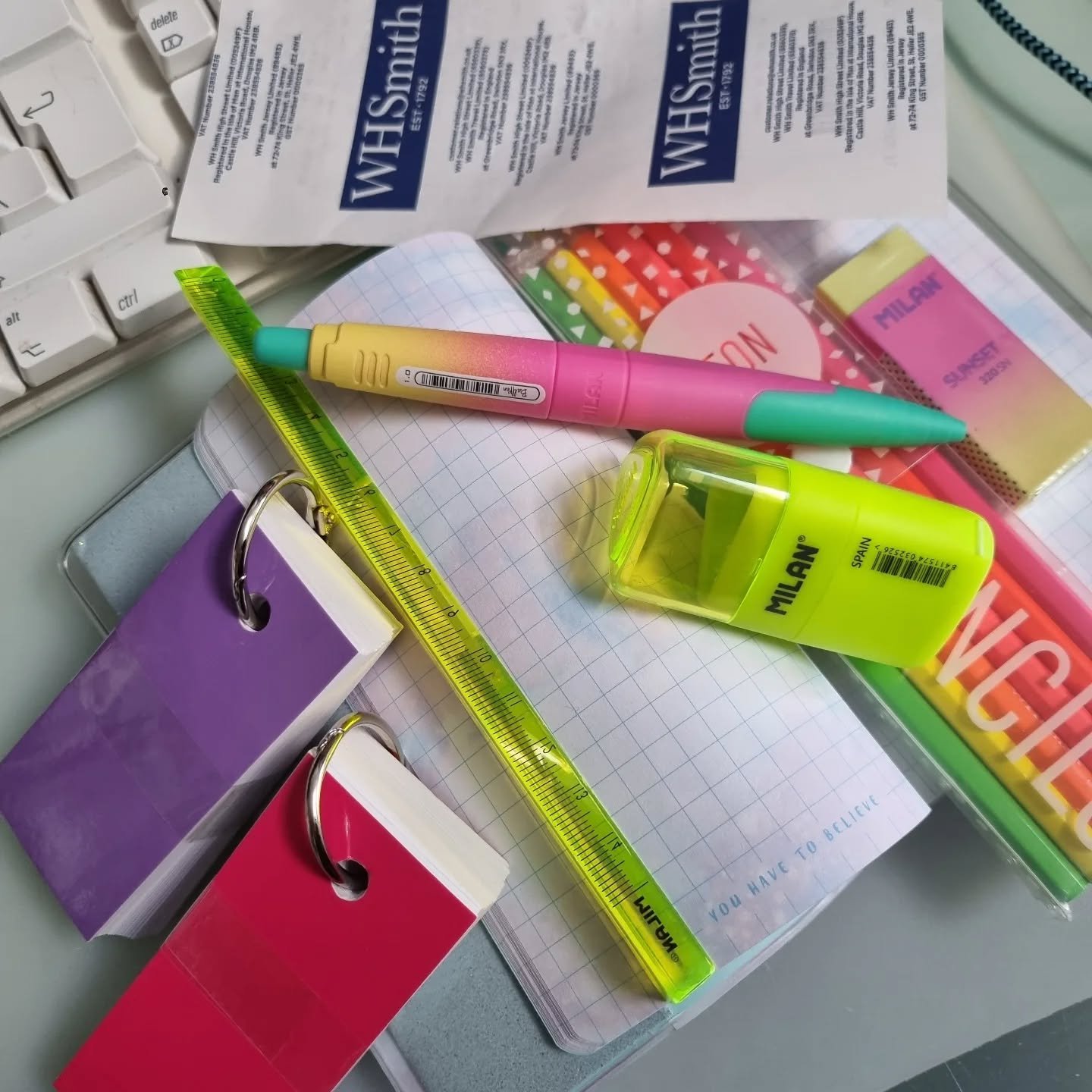 Bit sad this might be my last ever stationery haul from WH Smiths, as all the high street shops are closing down. *Wistfully remembers buying pencil cases with pocket money in the 80s*
...But also, I can see why. Always overpriced and disorganised. H
