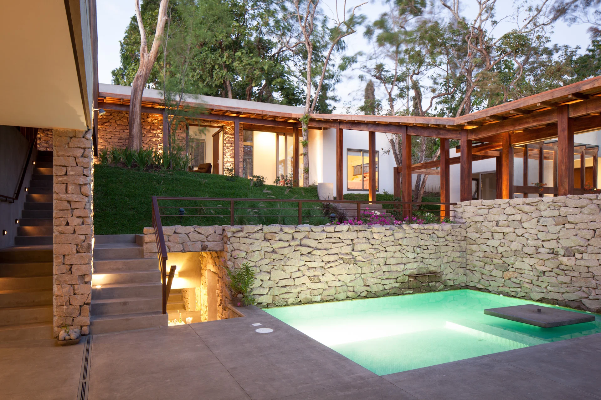 Architecture-Modern-Casa-Jardin-El-Salvador-Pool-15.JPG