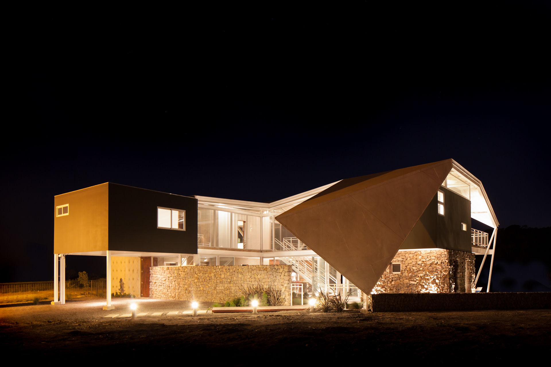 Architecture-Modern-La-Piscucha-El-Salvador-Dwell-Night-14.JPG