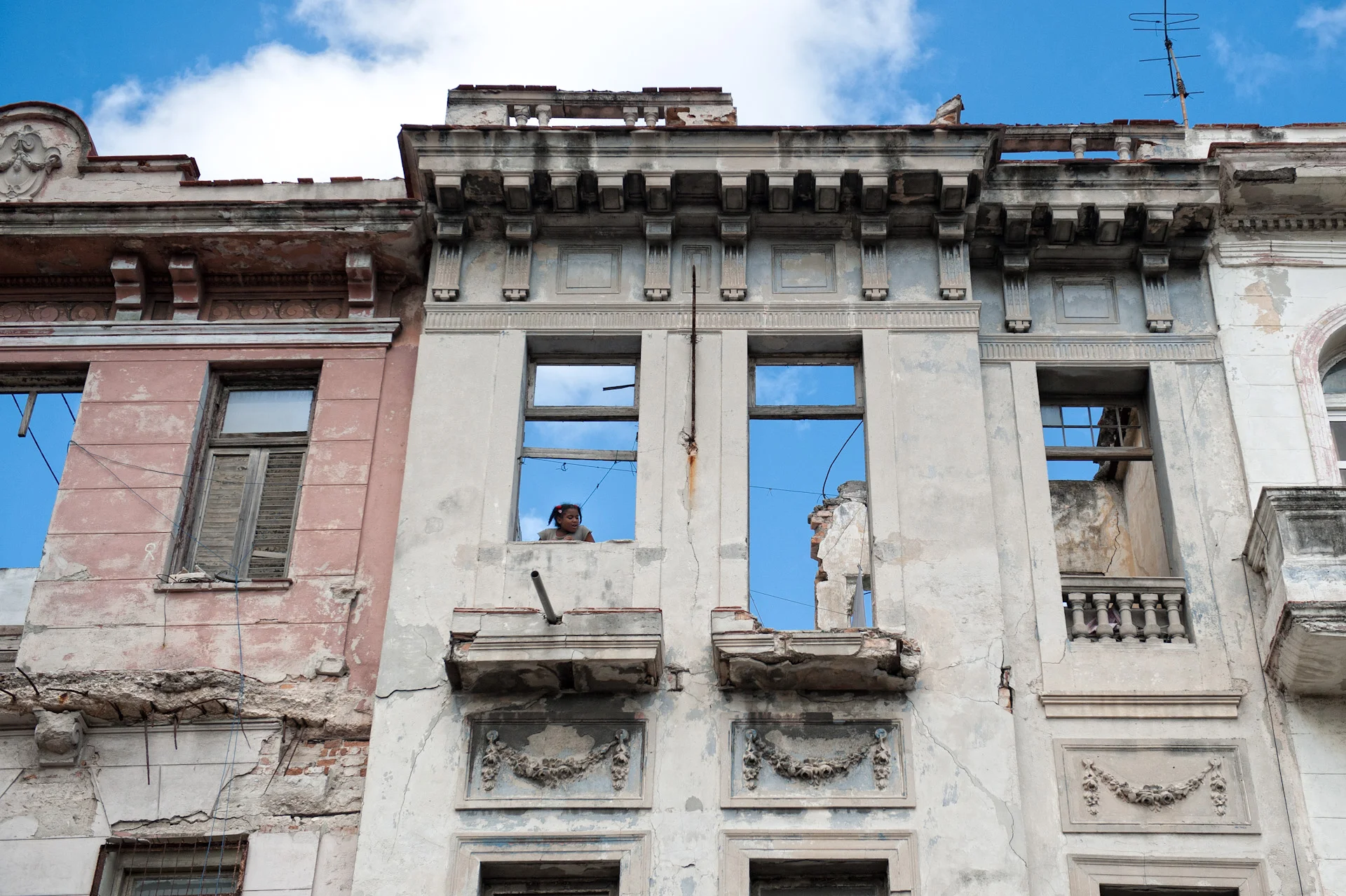 Cuba-Havana-Travel-Street-Scene-Child.JPG