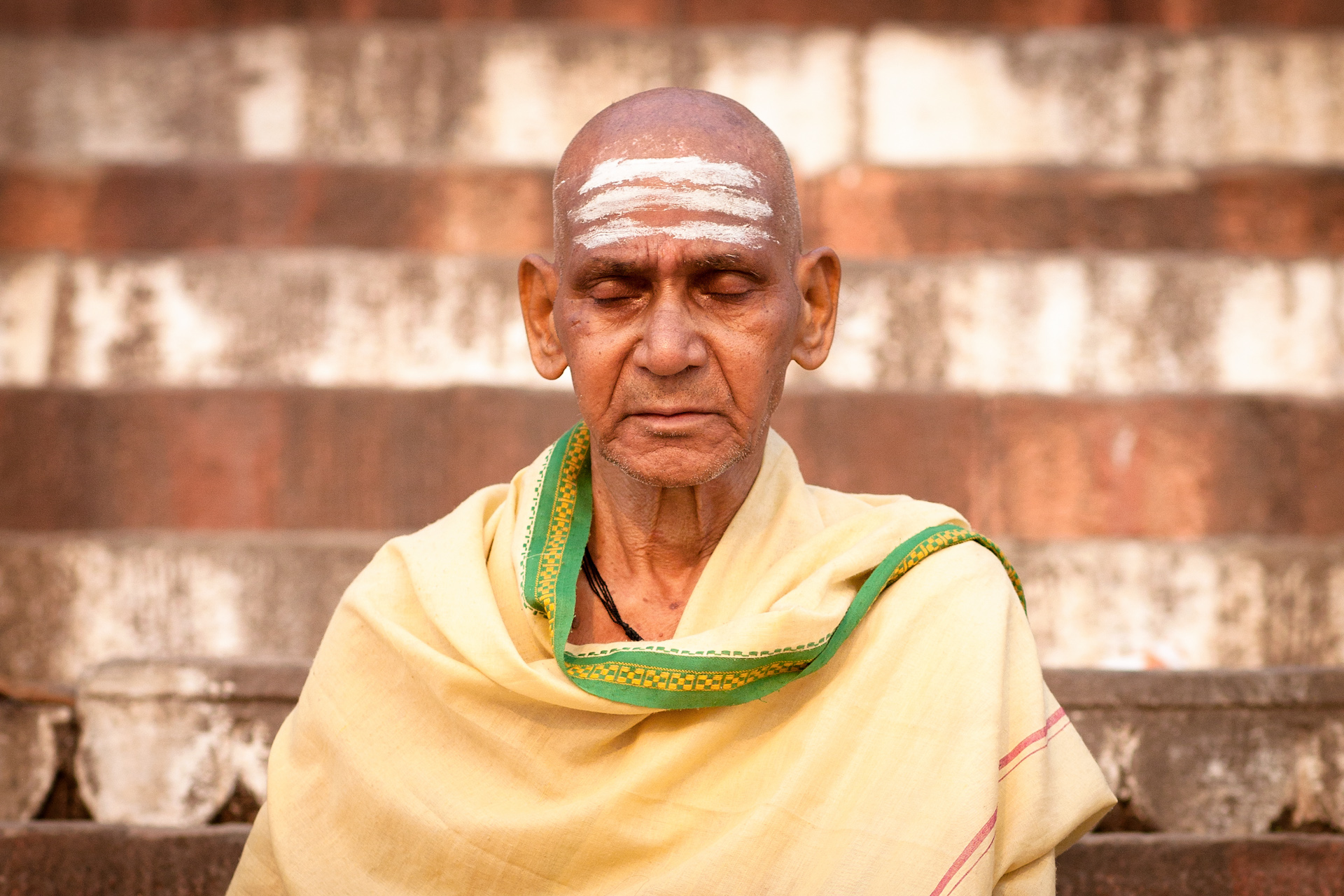India-Travel-Varanasi-Ghats-Portrait.JPG
