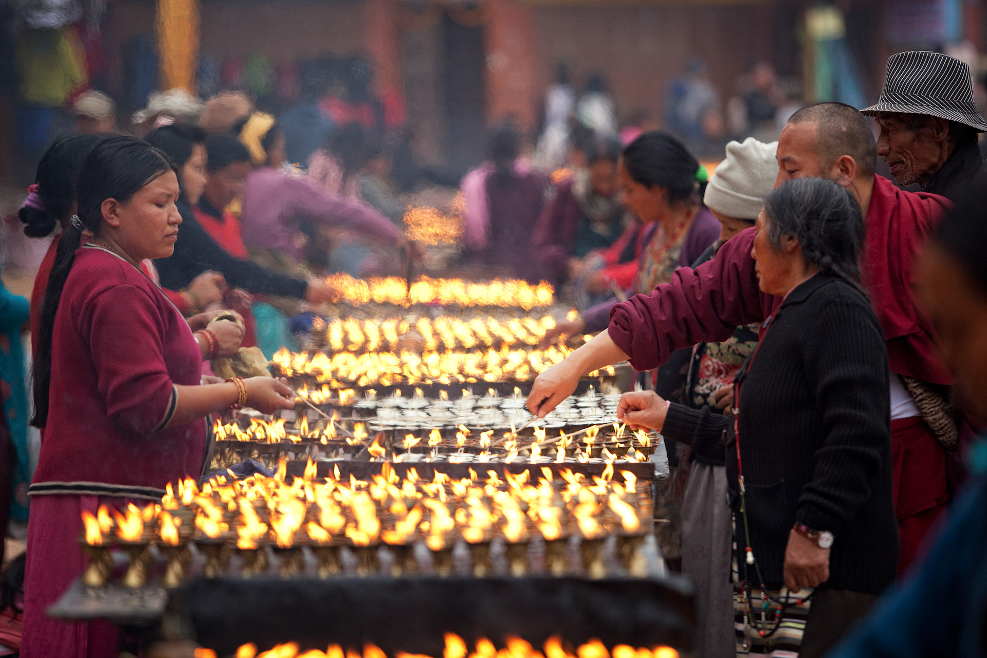 Nepal-Kathmandu-Travel-Boudhanath-Buddhism-Ceremony-lamps_1.JPG