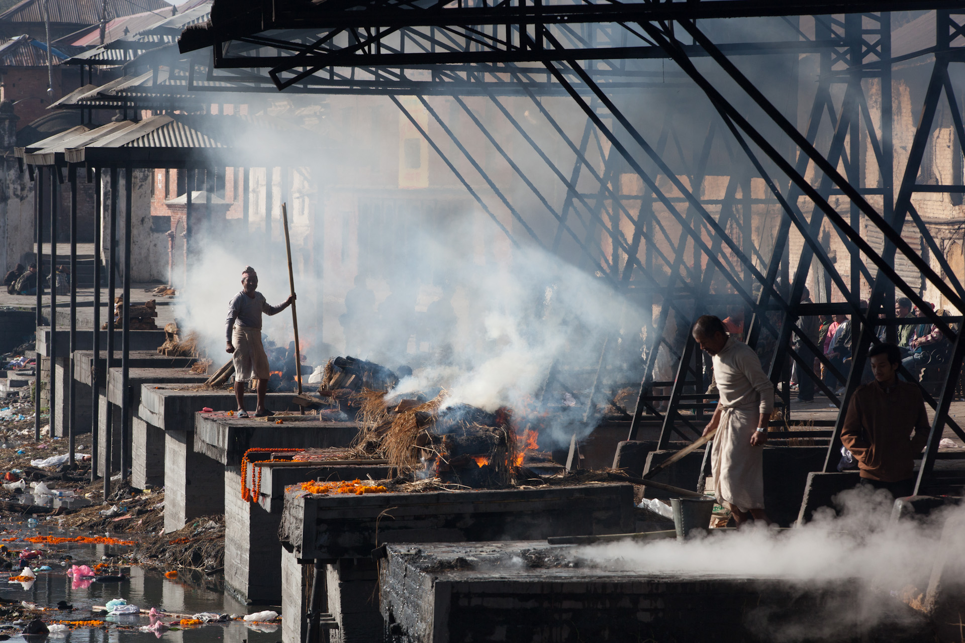 Nepal-Kathmandu-Travel-Pashupatinath-Hindu-Temple-Cremate.JPG