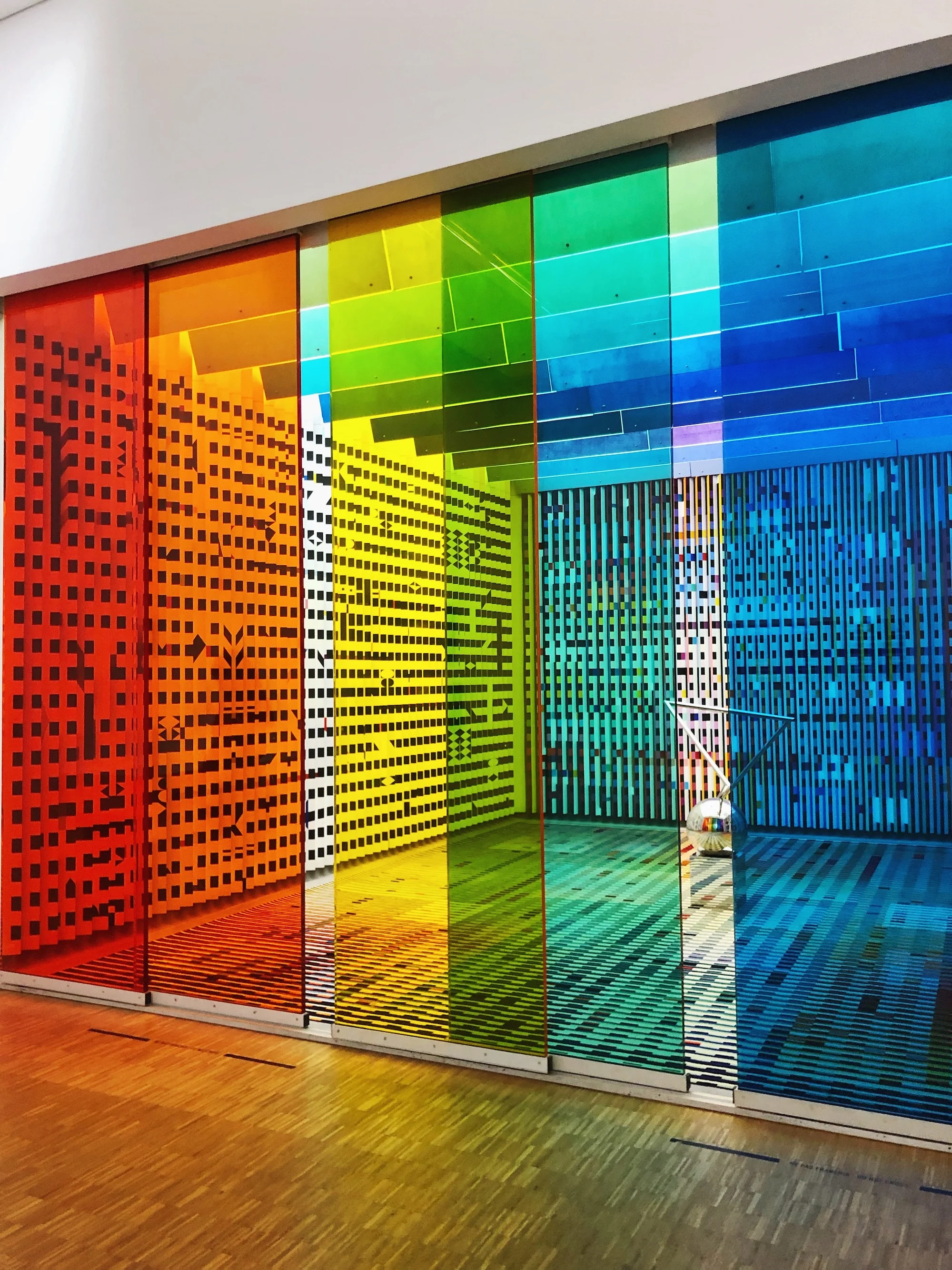 RainbowSpotting_Paris_Pompidou.jpg