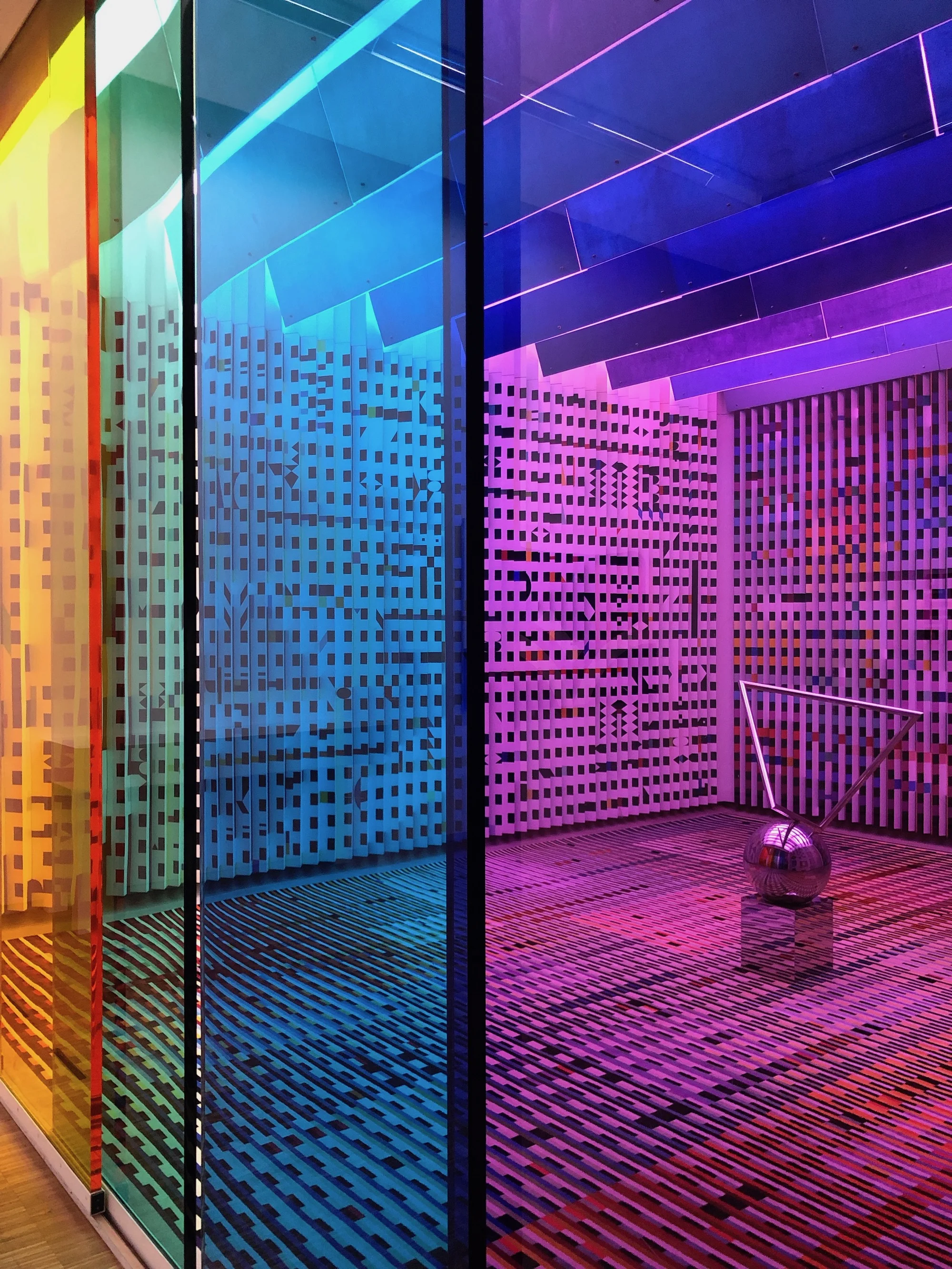 RainbowSpotting_Paris_Pompidou4.jpg