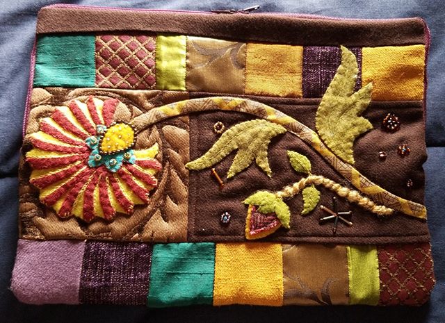 See “Fabula Tabula”, a quilted tablet case, by Kearstie Grenier at our upcoming show.
Quilts from the Village will be held October 4-5, 2019, in Libertyville, Illinois.
#VQshow2019 #QuiltsfromtheVillage #quilting #quilt #sewing #quiltshow #VillageQuilters #VillageQuiltersLBLF
