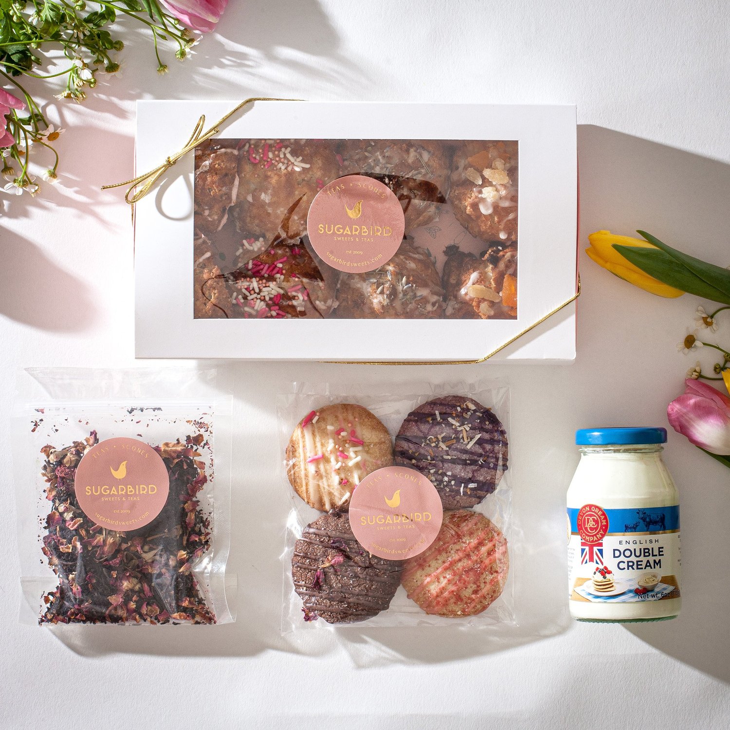Scone and tea gift box, medium, spring collection