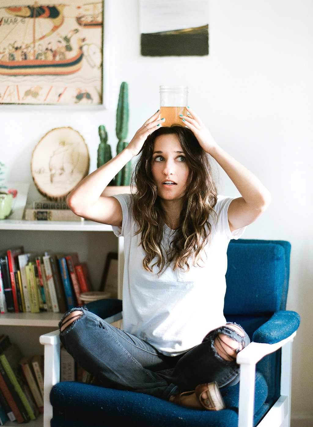 Becky Simpson of Chipper Things + The Roommate Book // creatingyourownpath.com