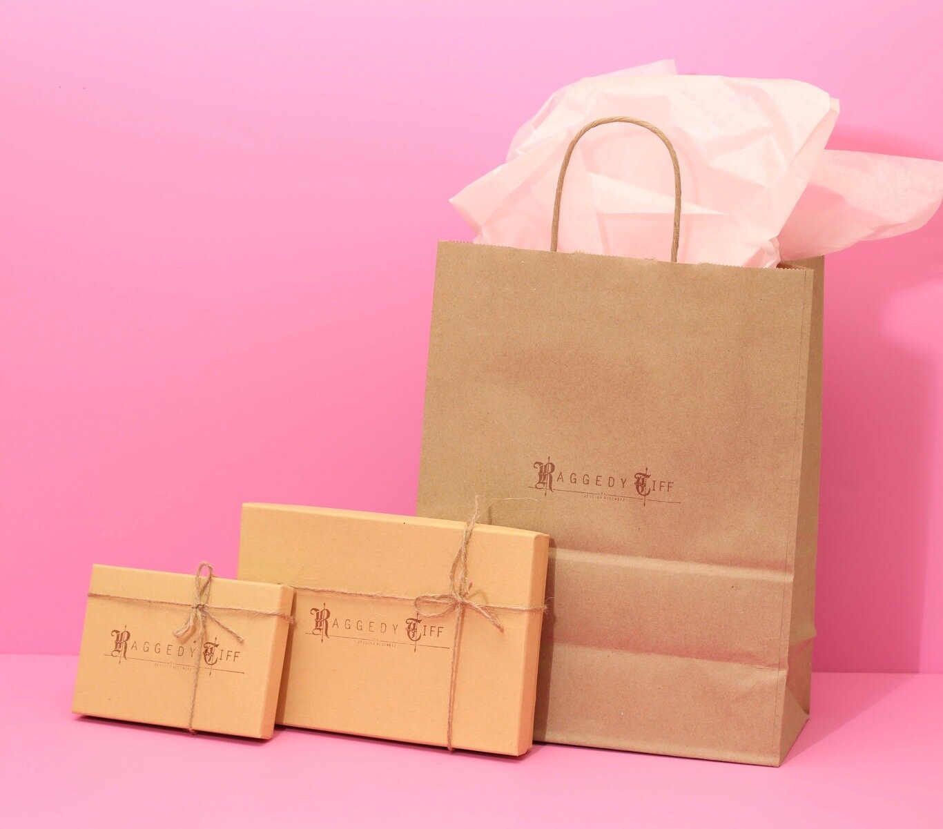 RAGGEDYTIFF GIFT WRAP