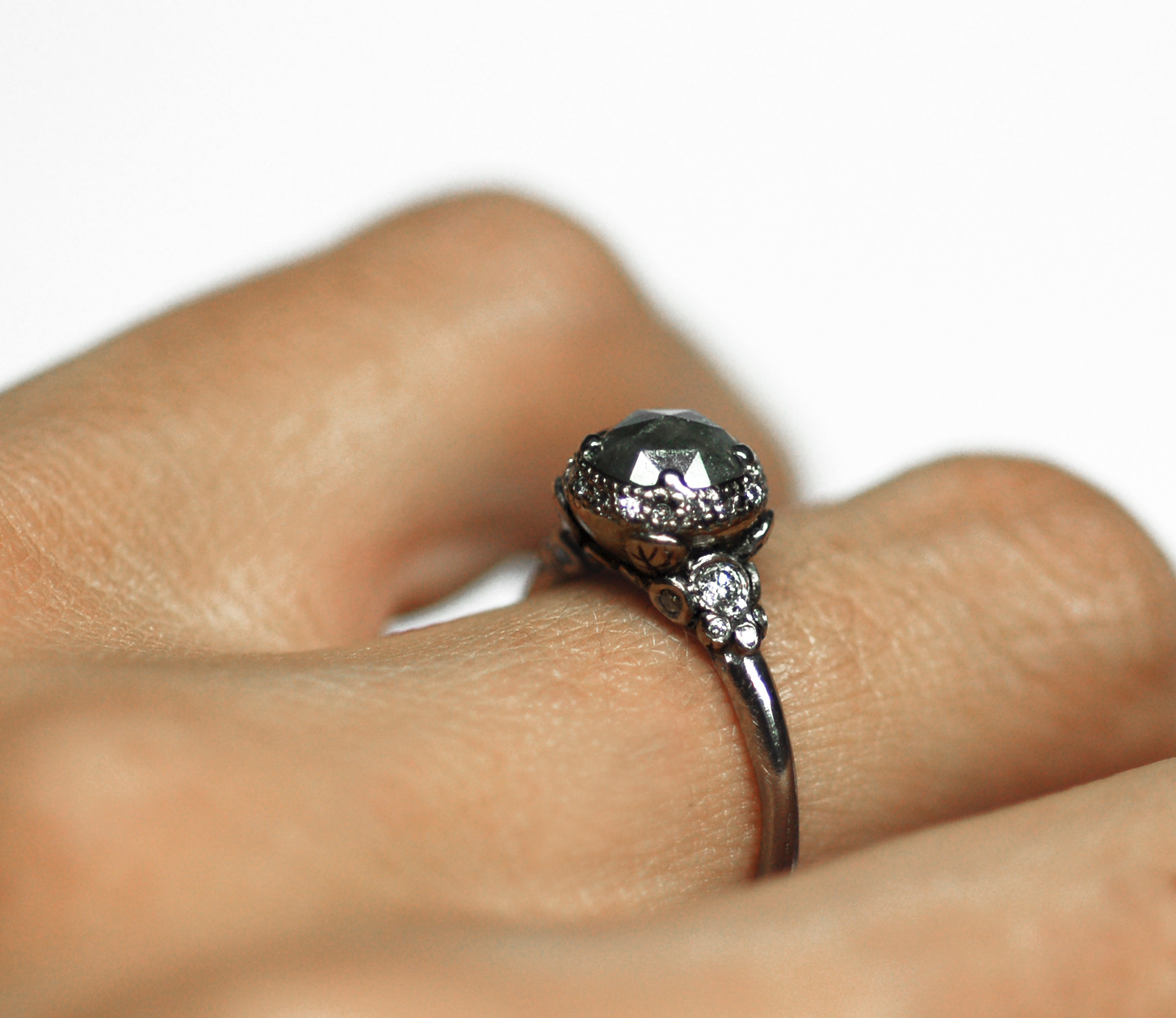 18-carat-white-gold-opaque-gray-diamond-white-diamond-ring-(onhand).JPG