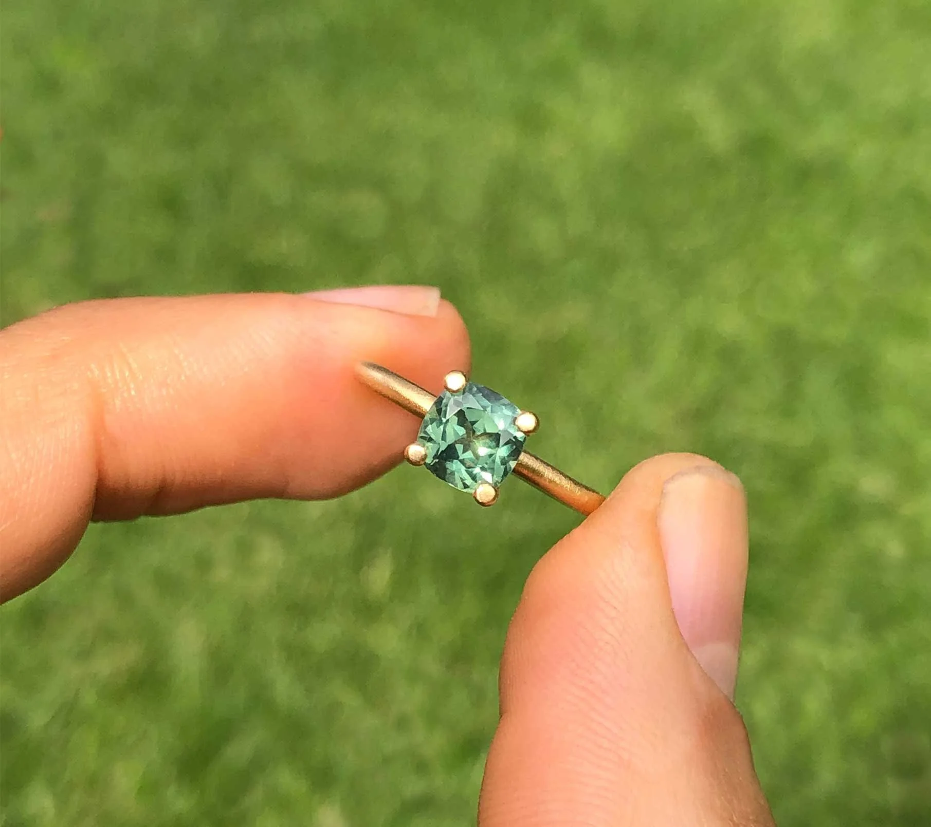 Mint-Green-Sapphire.jpg