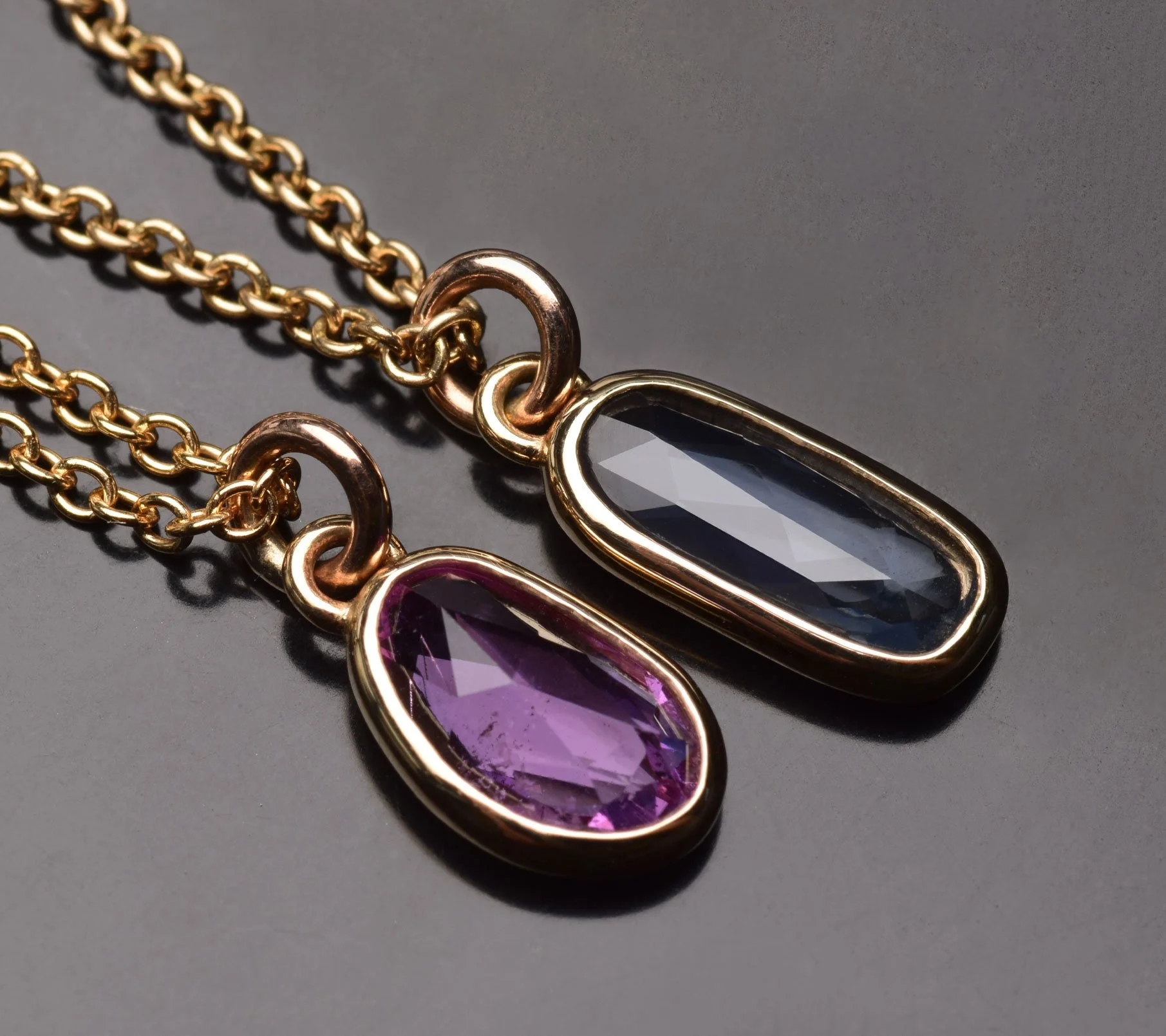 WEB-Tablet-Blue-Sapphire-Pendant.jpg