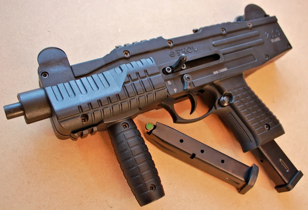 EKOL ASI UZI 9mm Full Auto Blank Gun with Extended Magazine