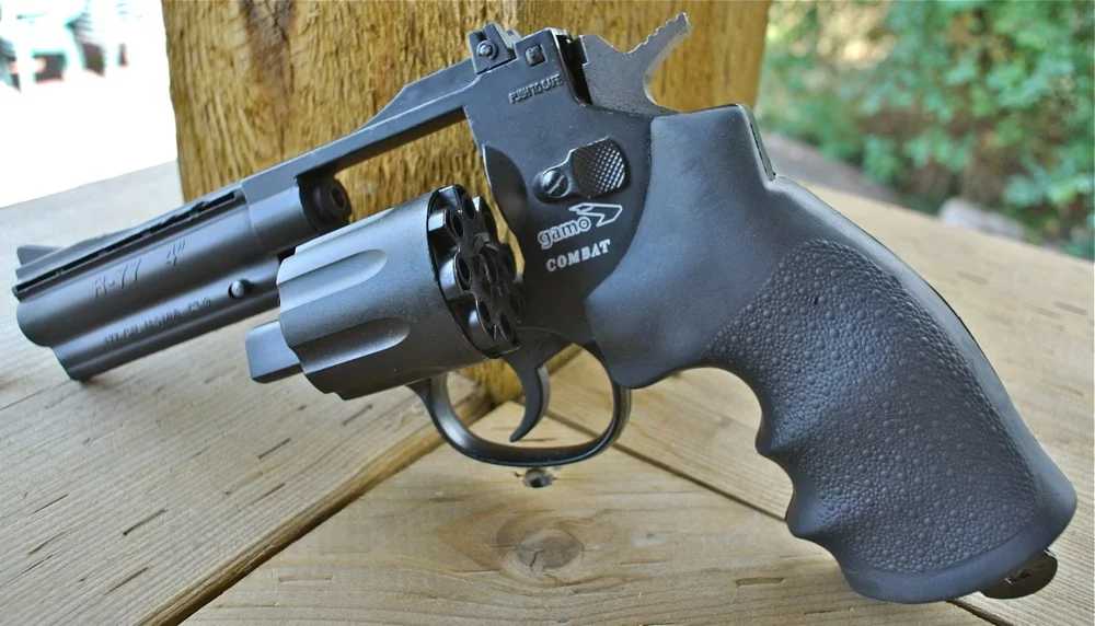Gamo  R-77 4 Inch Combat .177 Caliber CO2 Pellet Revolver