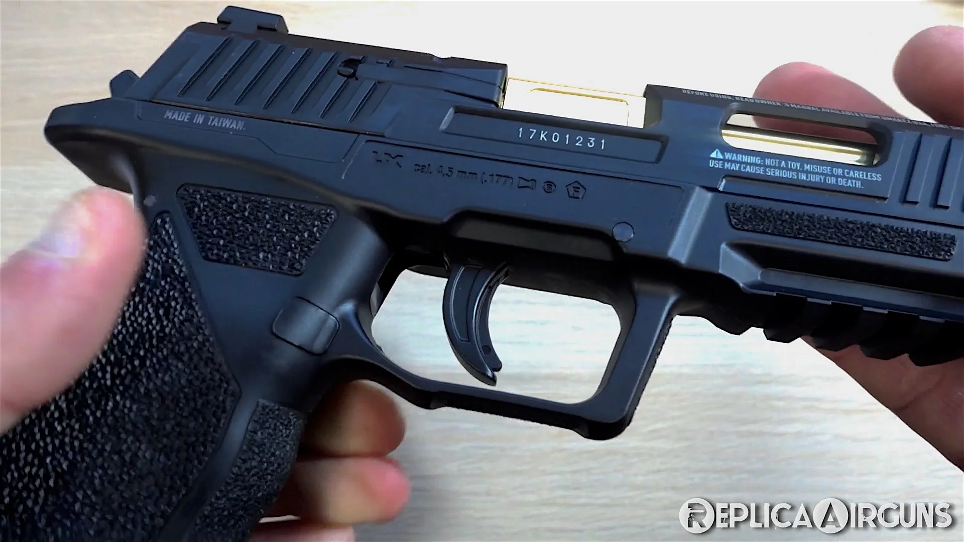 Umarex SA10 CO2 Blowback Pellet and BB Pistol Right Side Close.jpg