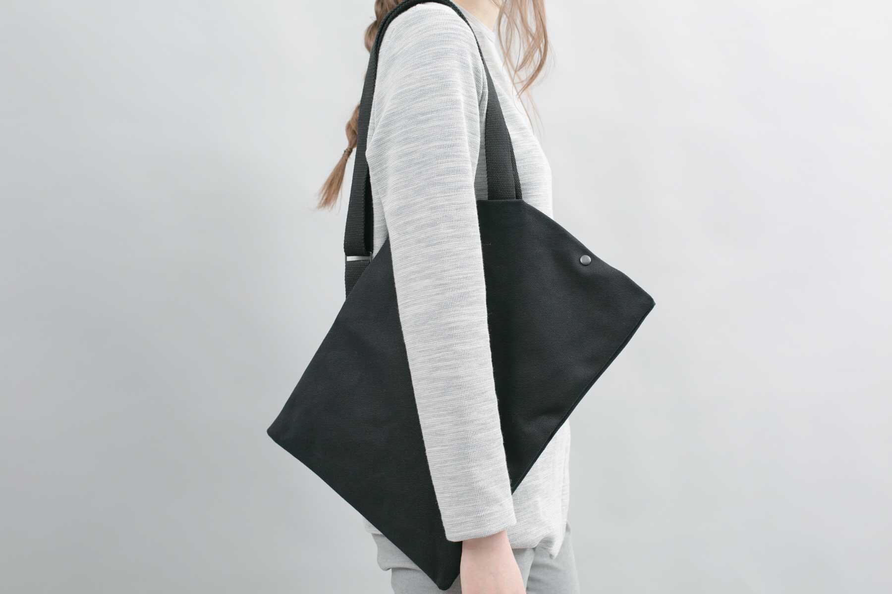 DIAGONAL Black2.jpg