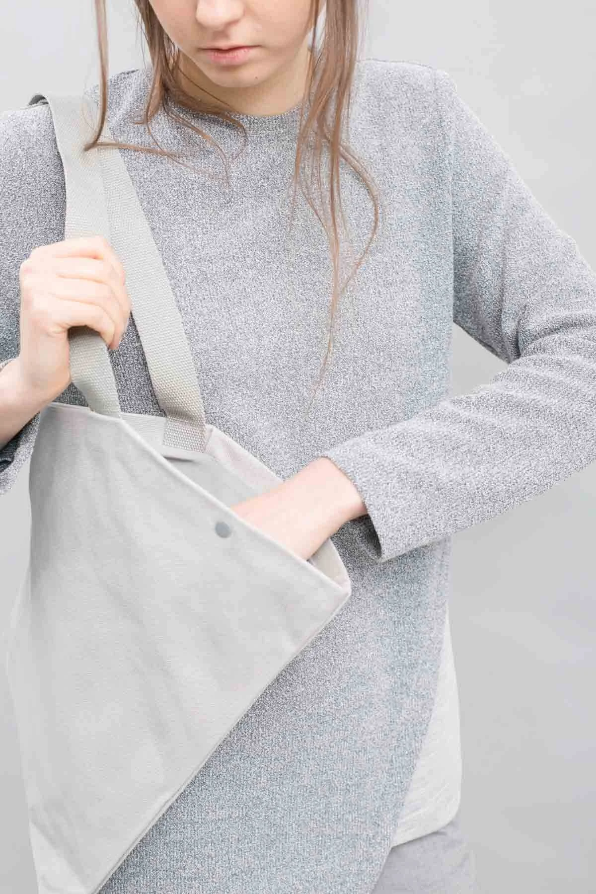 DIAGONAL Cement Grey2.jpg