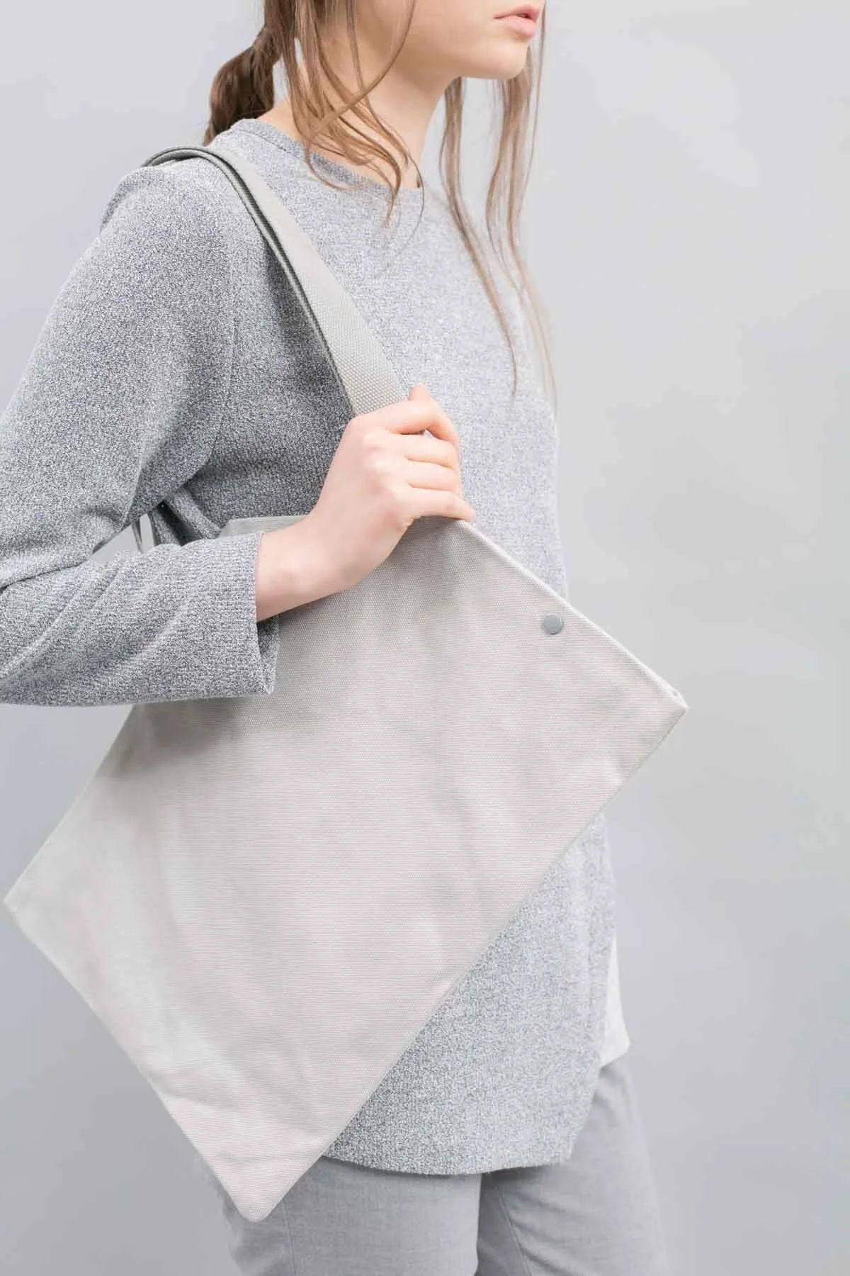 DIAGONAL Cement Grey3.jpg