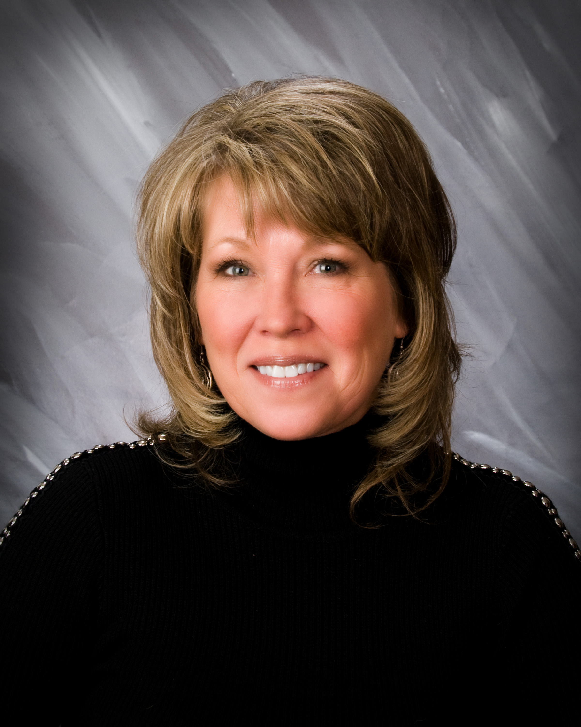 KIM GEISER, KEARNEY BRANCH MANAGER