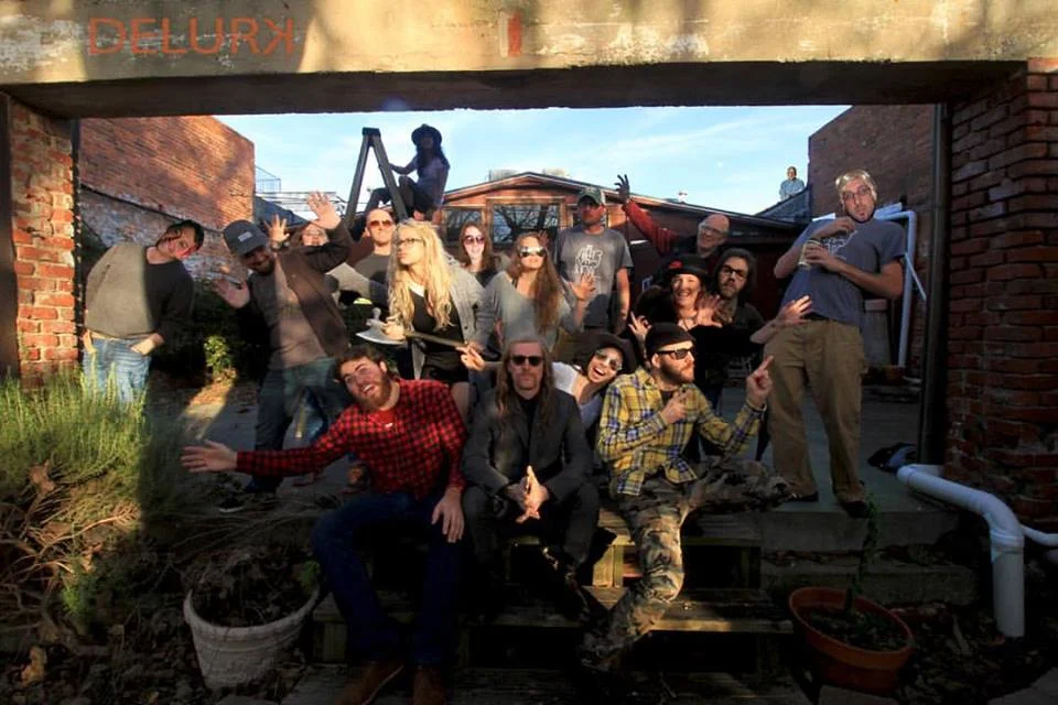 GALLERY HOP ~ DELURKING THE HOLIDAYS ~ COLLECTIVE SHOW