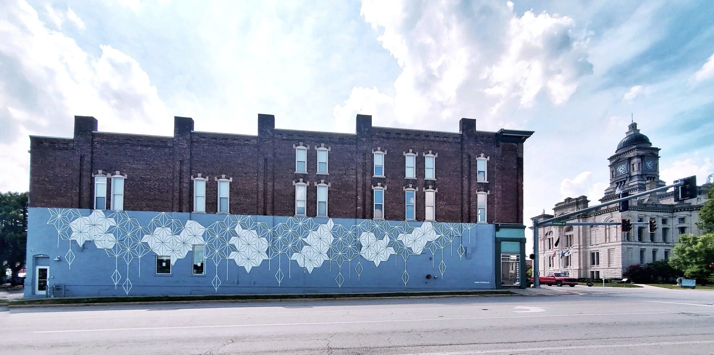 “City of Gems”, 120x20, Acrylic, Frankfort, IN, 2019. Photo credit: Jerry Leonard