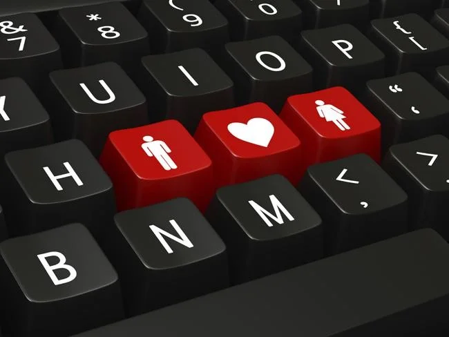 005 digital dating roundup.jpg