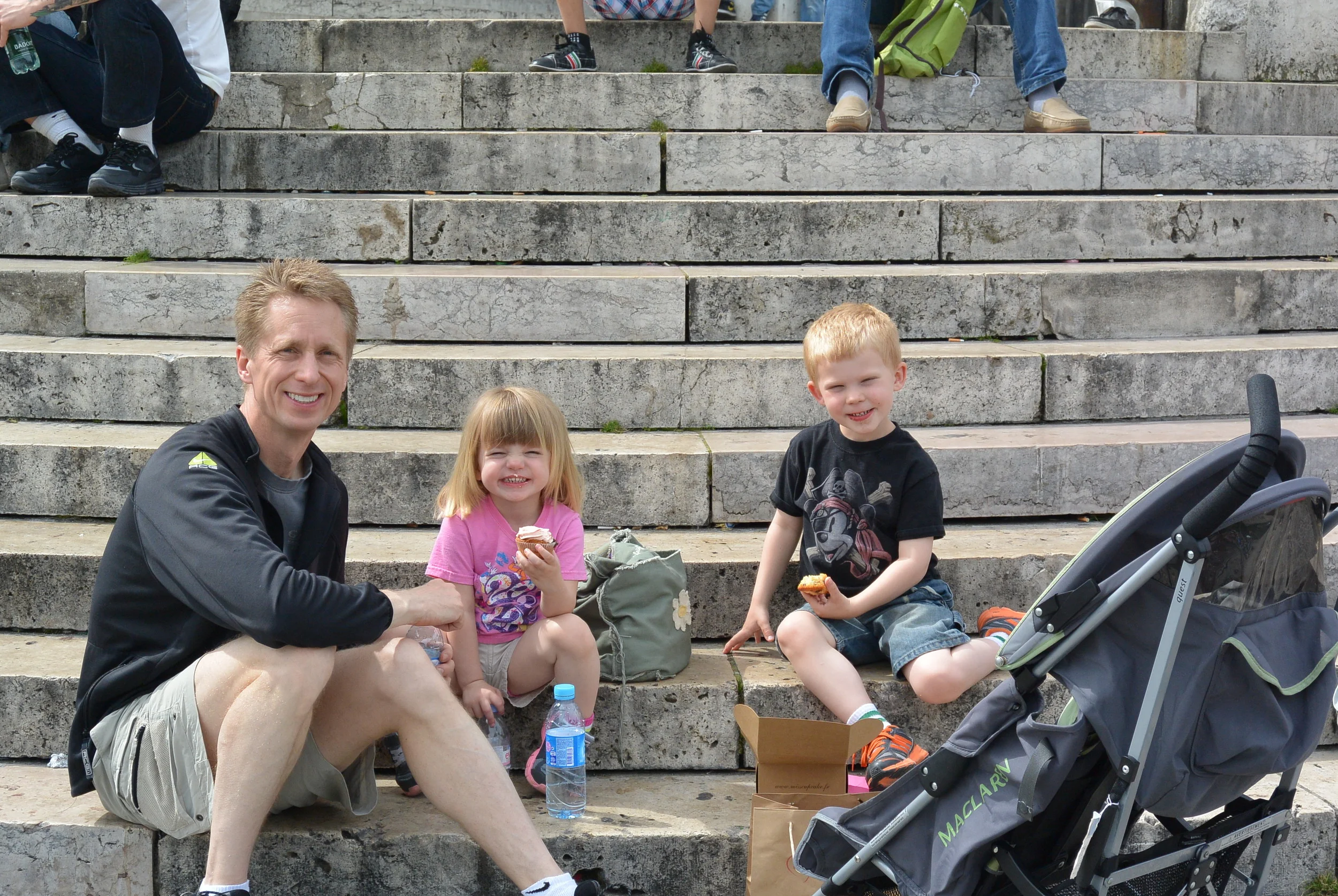 Just chillin with daddy at Sacre Coeur.