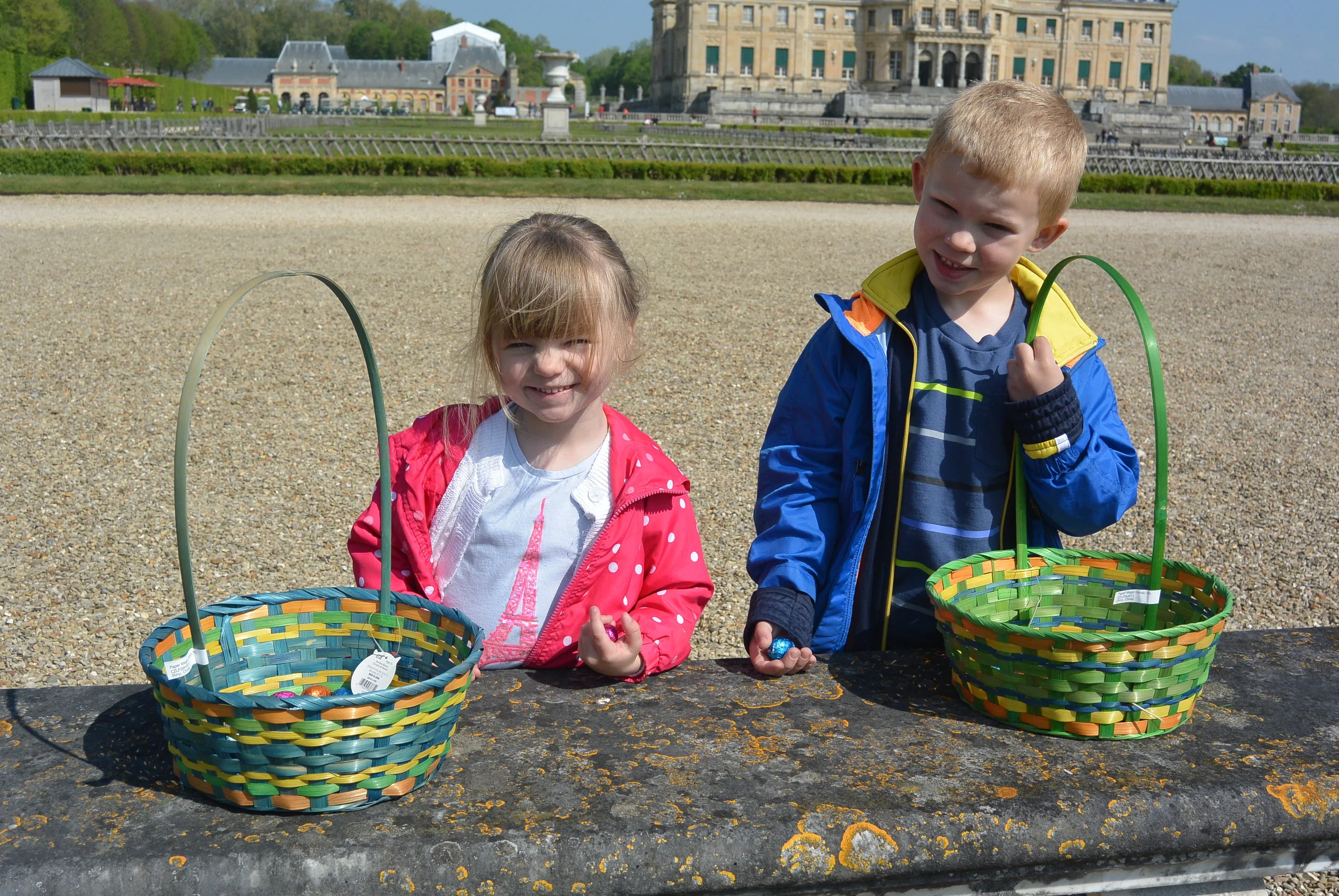 Kids are sooo happy...of course they are, their easter baskets are full of chocolate eggs.