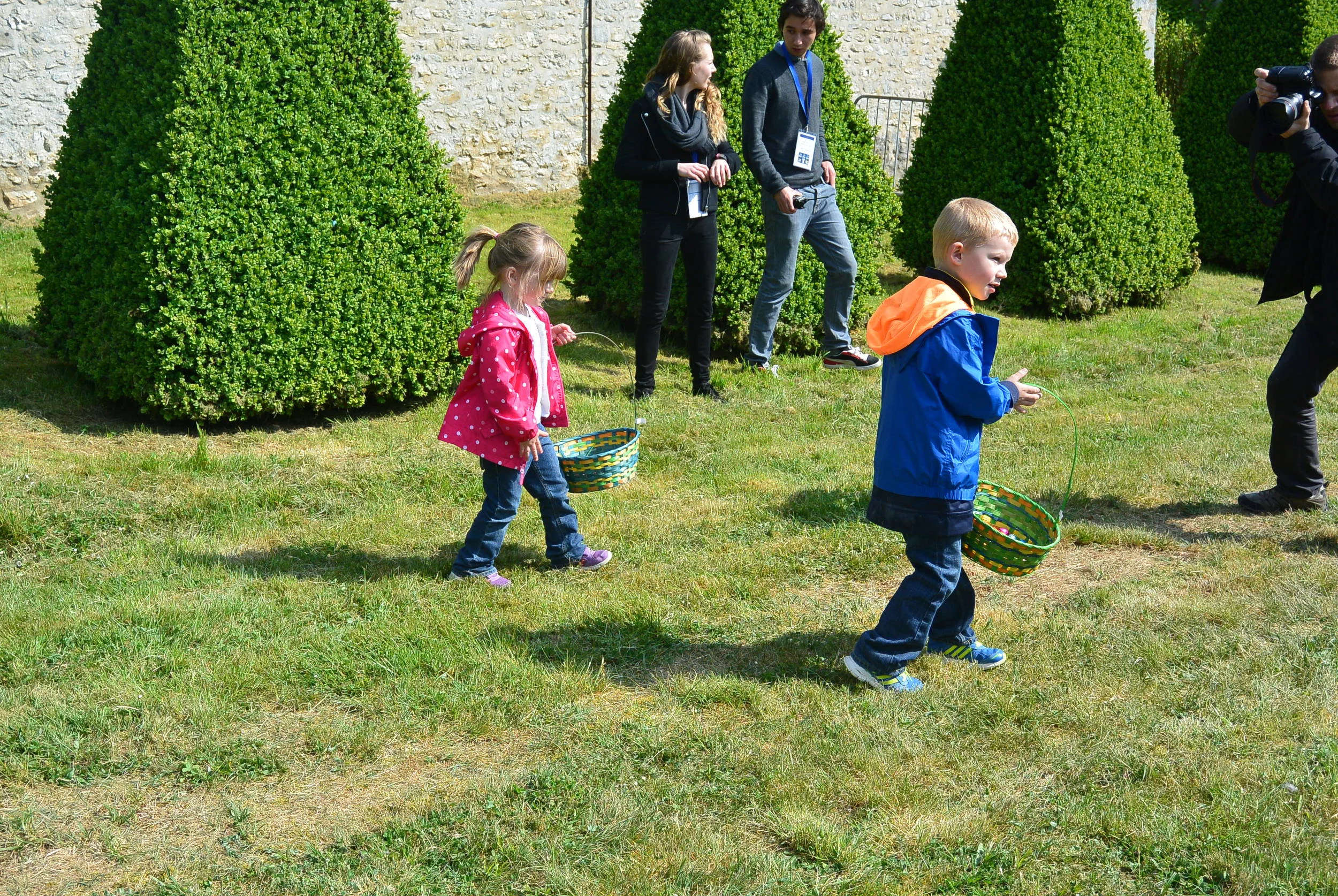 kids searching for eggs.