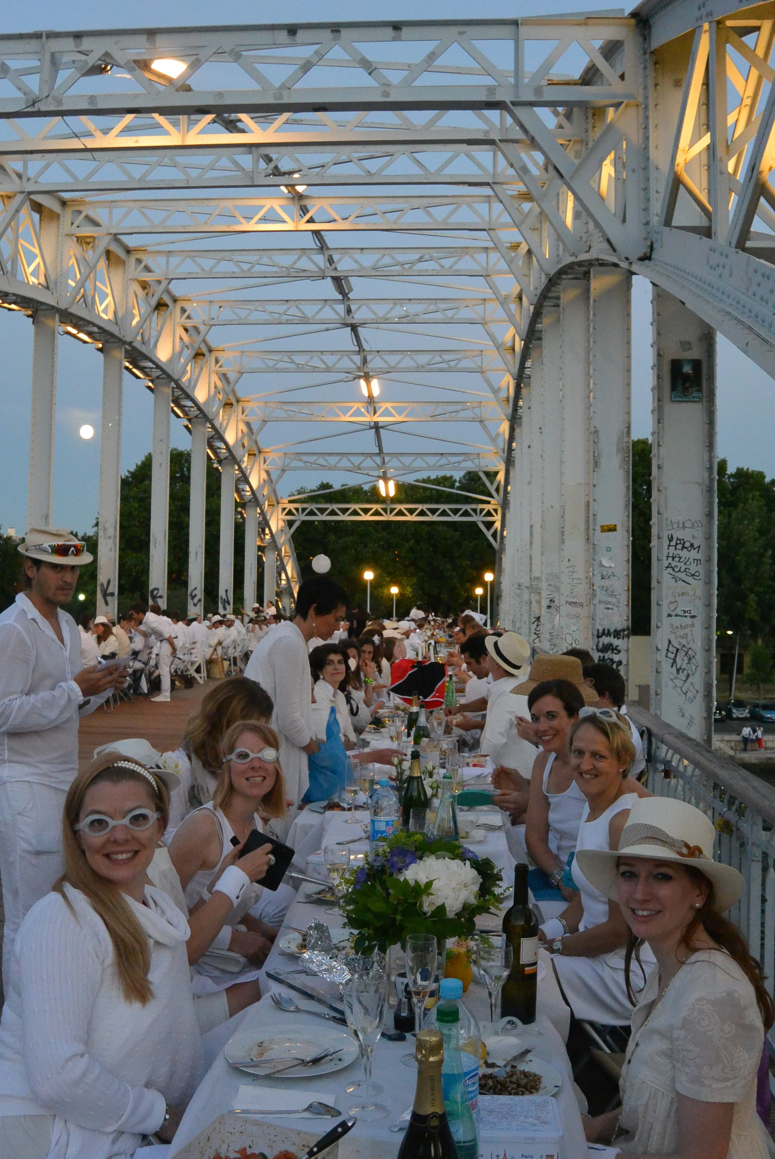 Throw back to last year's Diner en Blanc with the Tri group!! &nbsp;Note the swimming goggles!