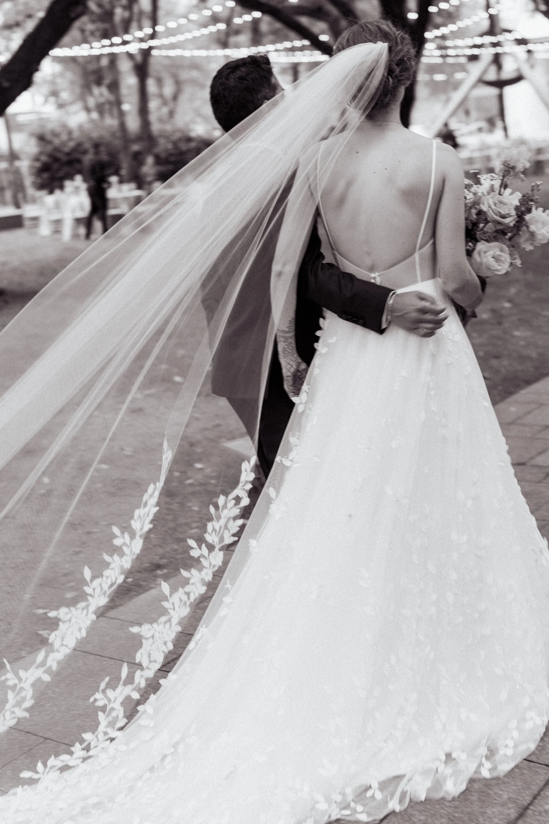 Catherine &amp; Amol's Western Ceremony at Nasher Sculpture Center | Dallas Wedding Photography