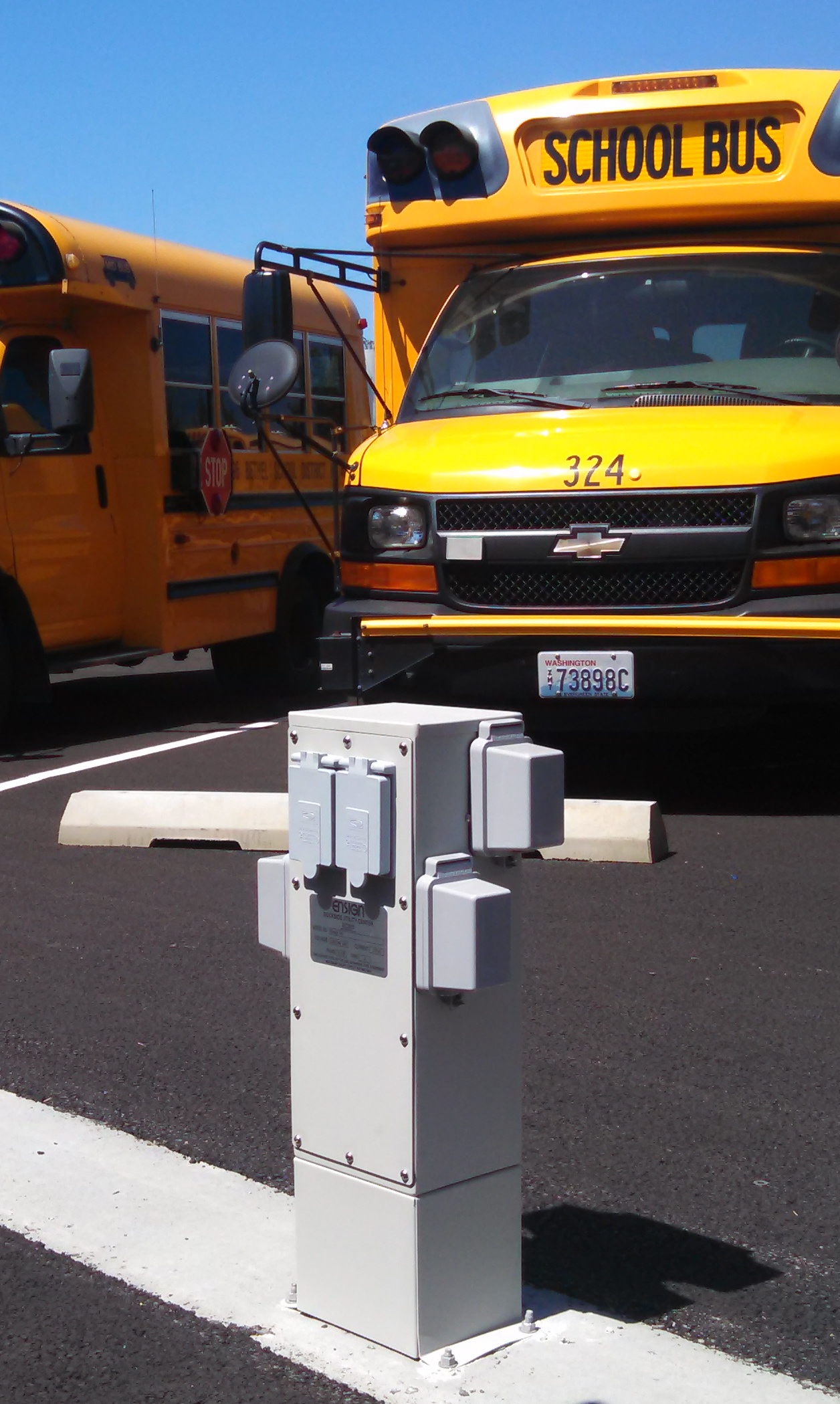 Bethel Bus - design solution using a marine type box