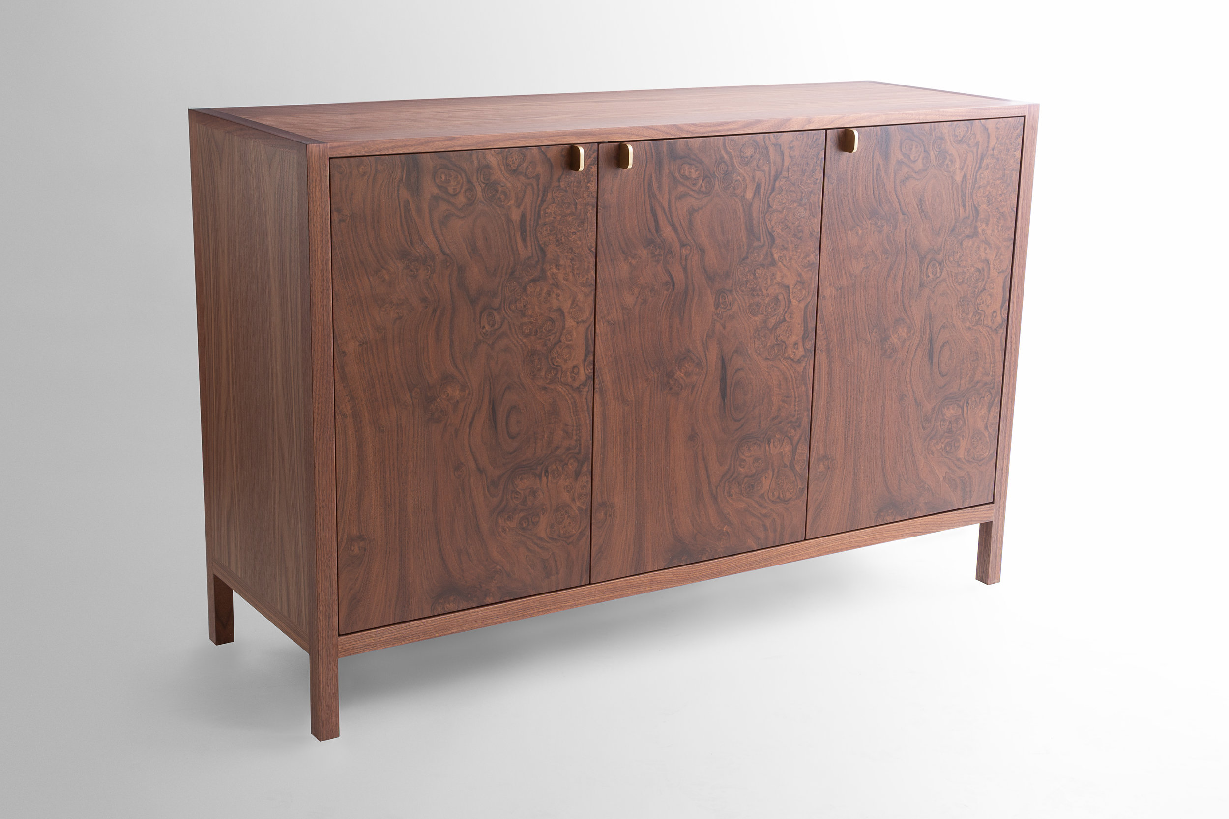 Laska.Walnut.Angle.jpg