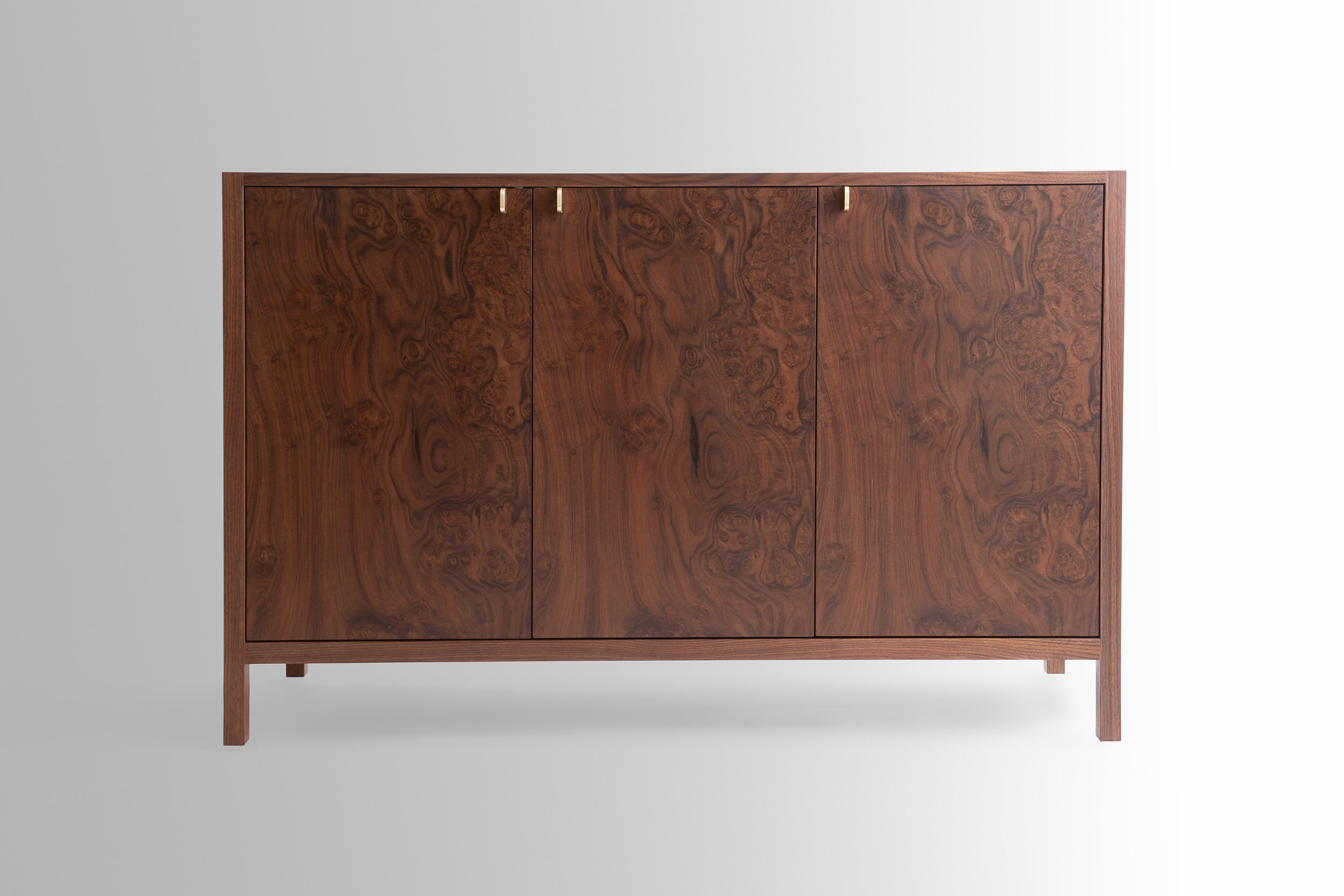 Laska.Walnut2.Front.jpg