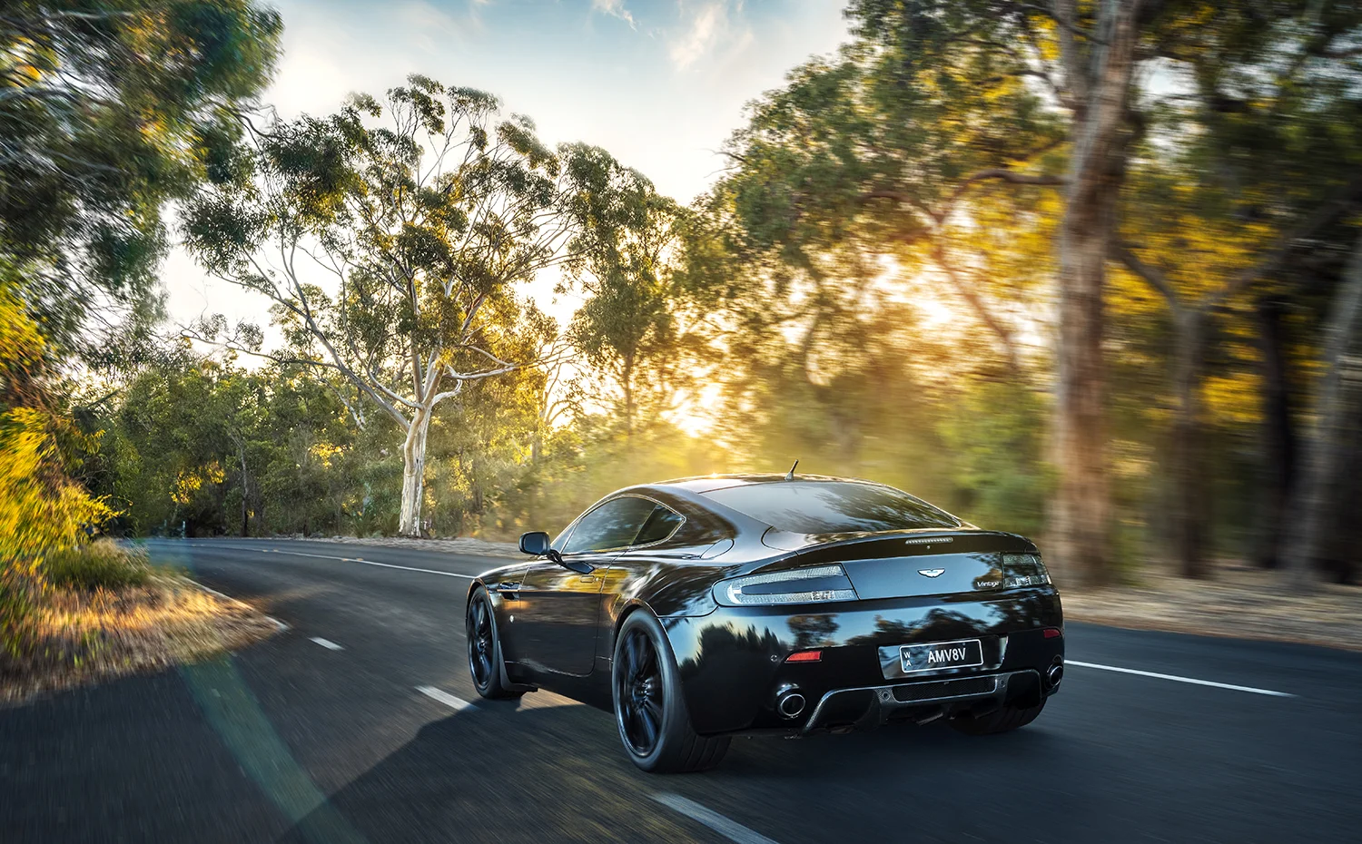 AstonMartin_8.jpg