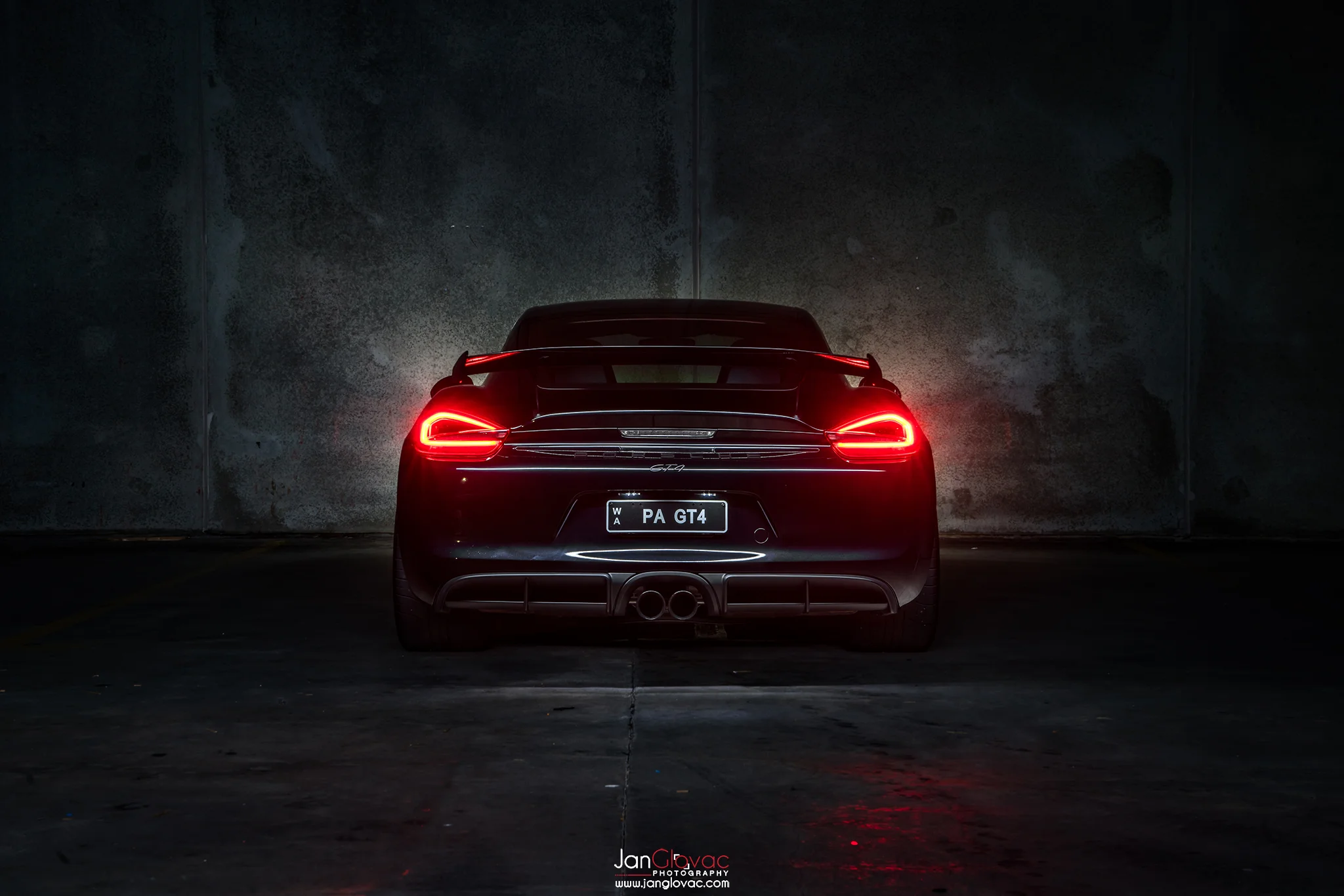 cayman_gt4_3.jpg