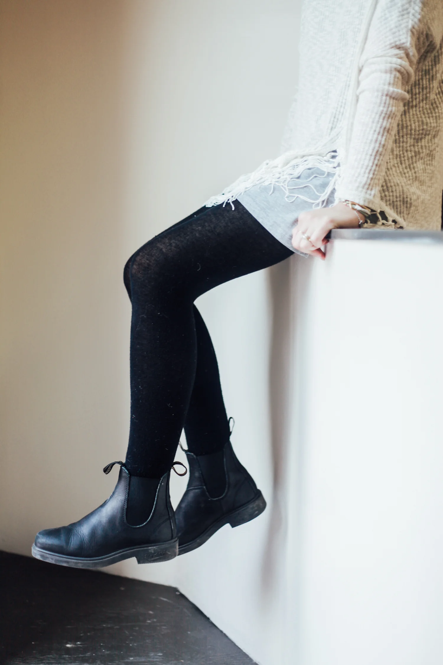 black blundstones outfit