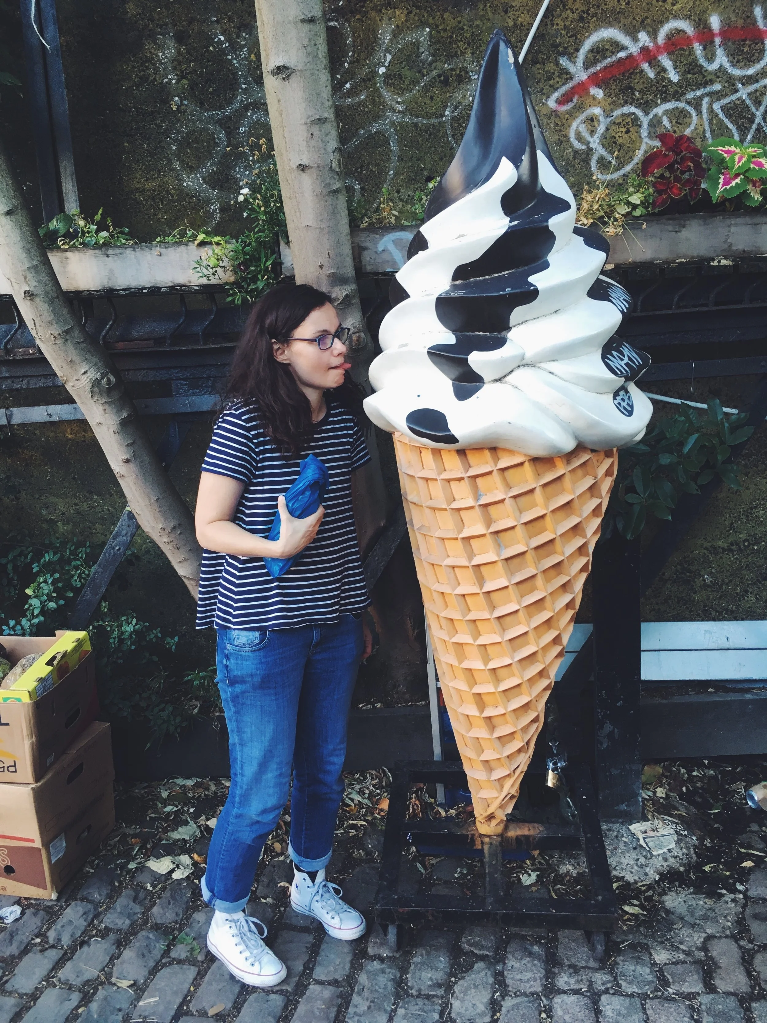 Coralie+with+ice+cream.jpg