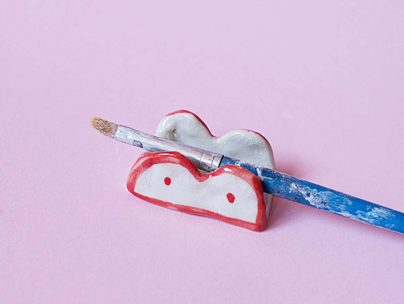 Designani_brush-holder_6.jpg