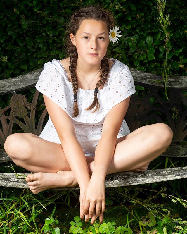 Spare goddaughter in the garden
.
.
.
.
#goddaughter #bonnielassie #whitedress #nikon #bowenslighting #eastlothian #scottishgirl #portrait #portraitphotography #strobed #naturalmodel