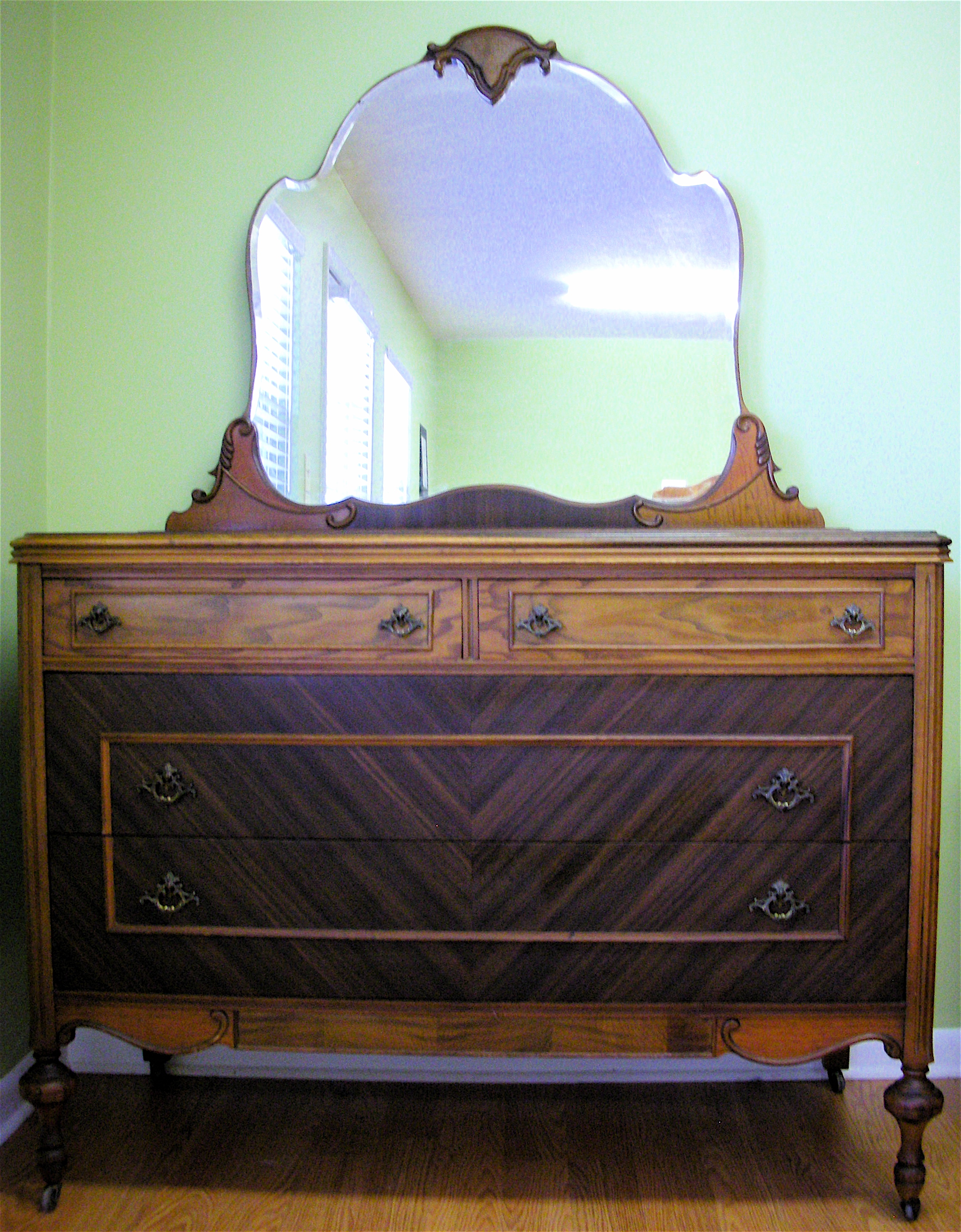 Deco dresser (B) SOLD