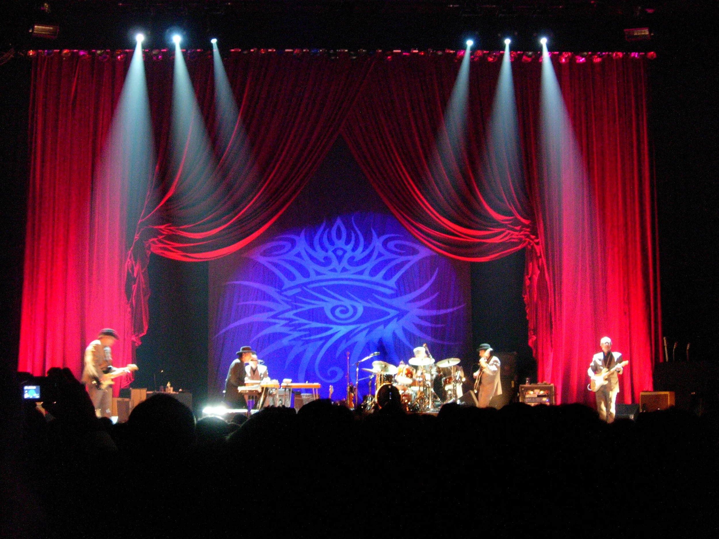 Bob_Dylan_Bologna_Nov_05_concert.jpg