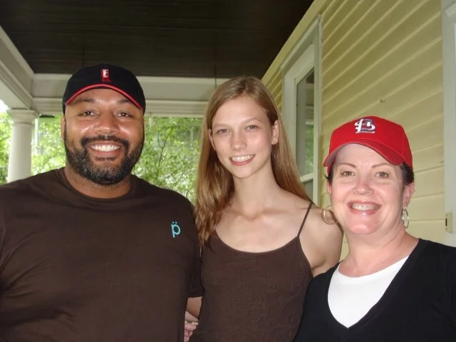 Jeff Clarke, Karlie Kloss, and Mary Clarke at the start of Karlie's career | Source