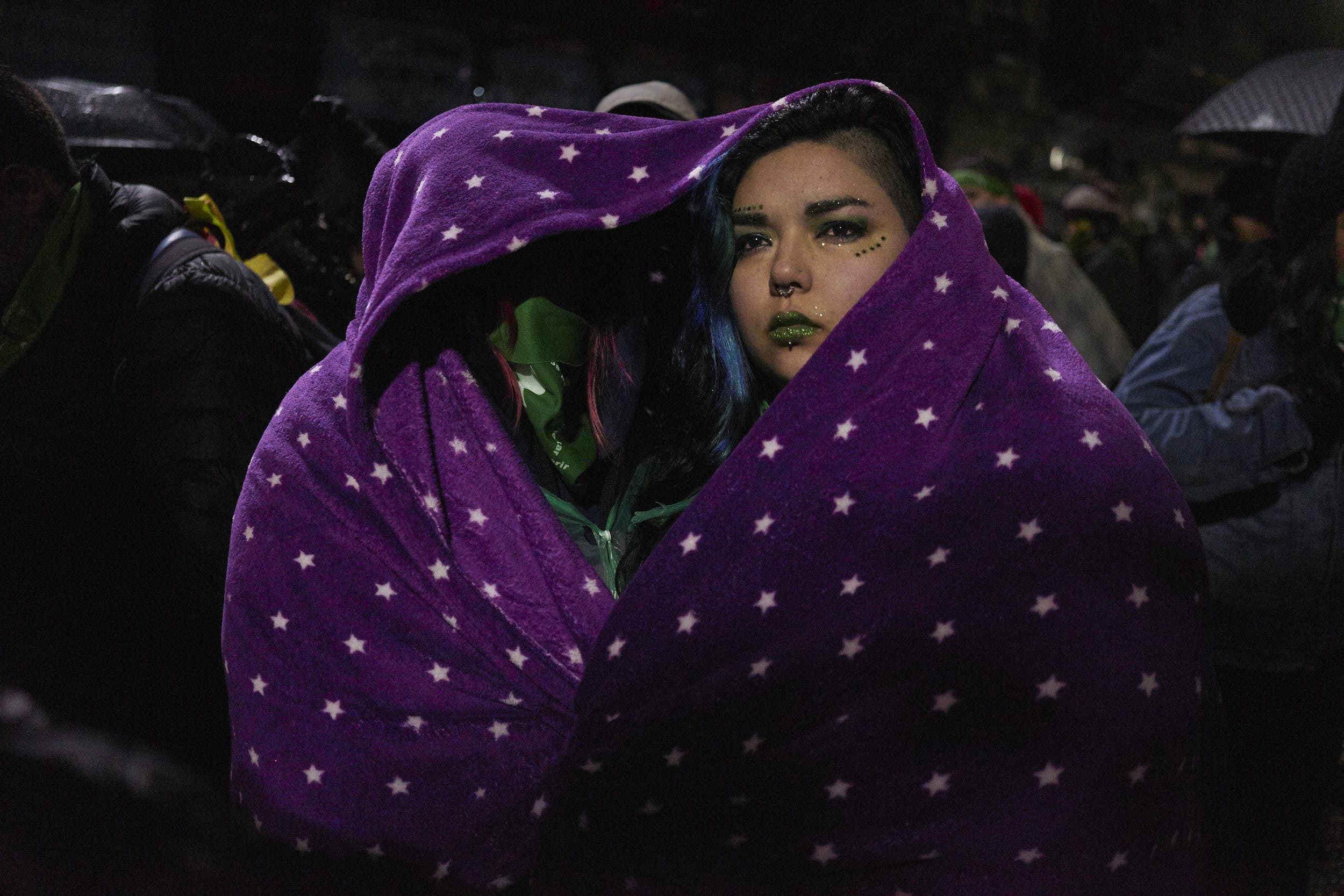 Demonstrator during a vigil demonstration in favor of legalizing abortion outside the Congress in Buenos Aires, Argentina, August 8 , 2018. Mariana Greif, La Diaria