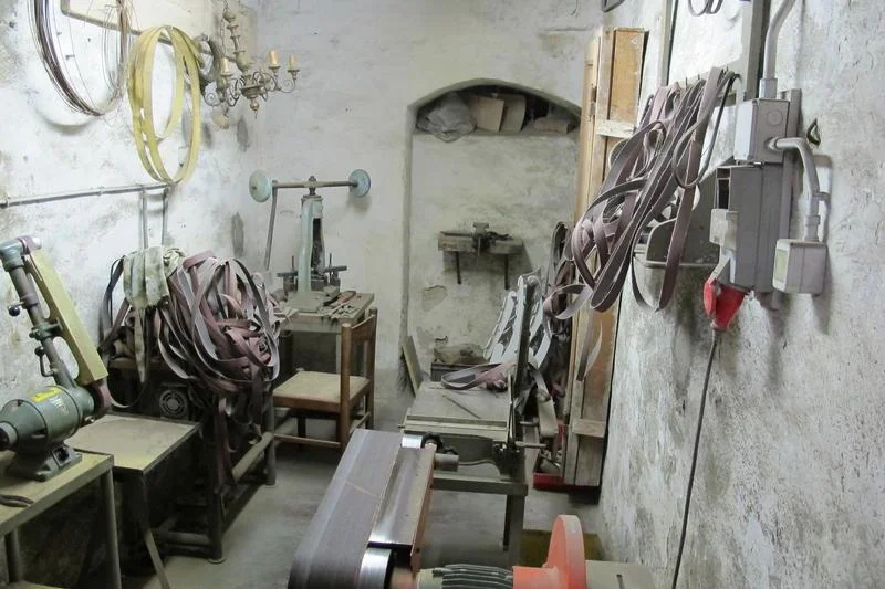 The "laboratorio" where Giuliano creates his items of silver and gold with a combination of ancient and modern equipment.